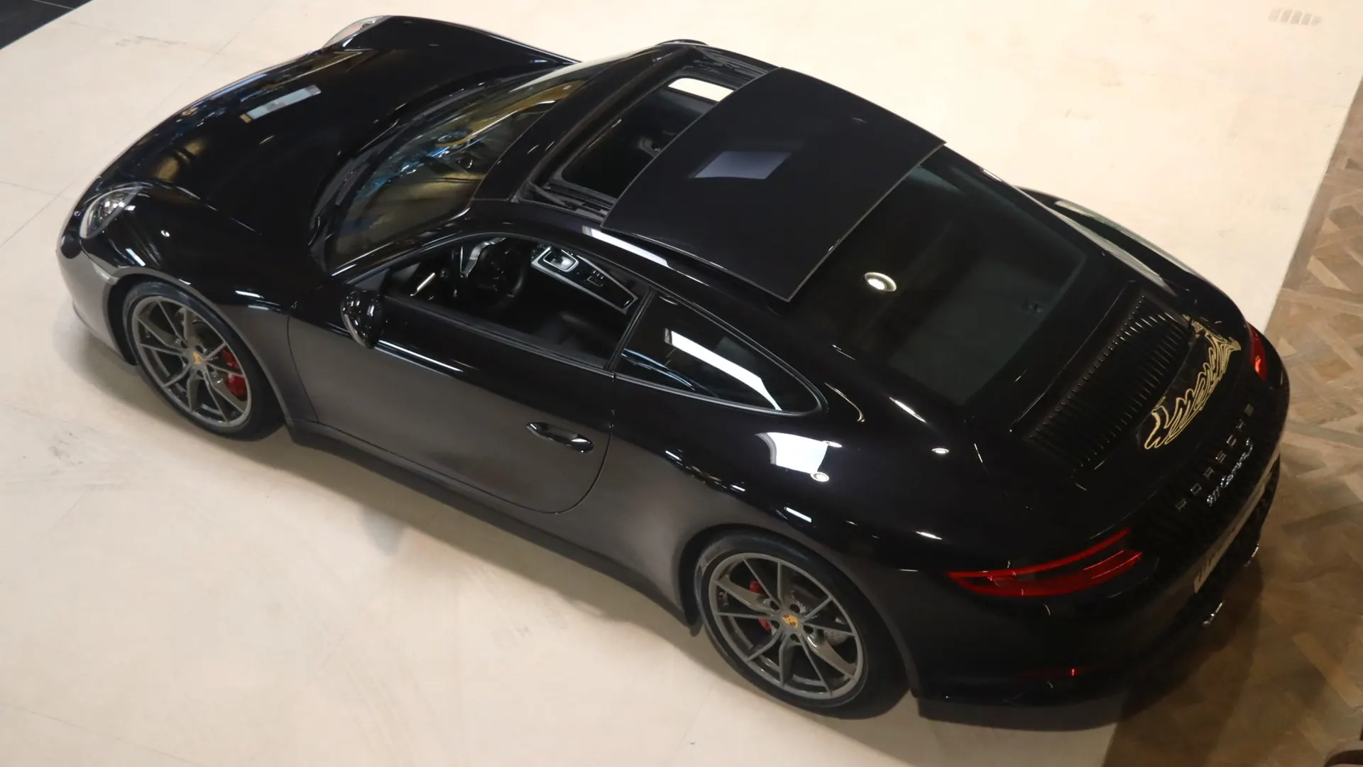 Porsche 911 — photo 48