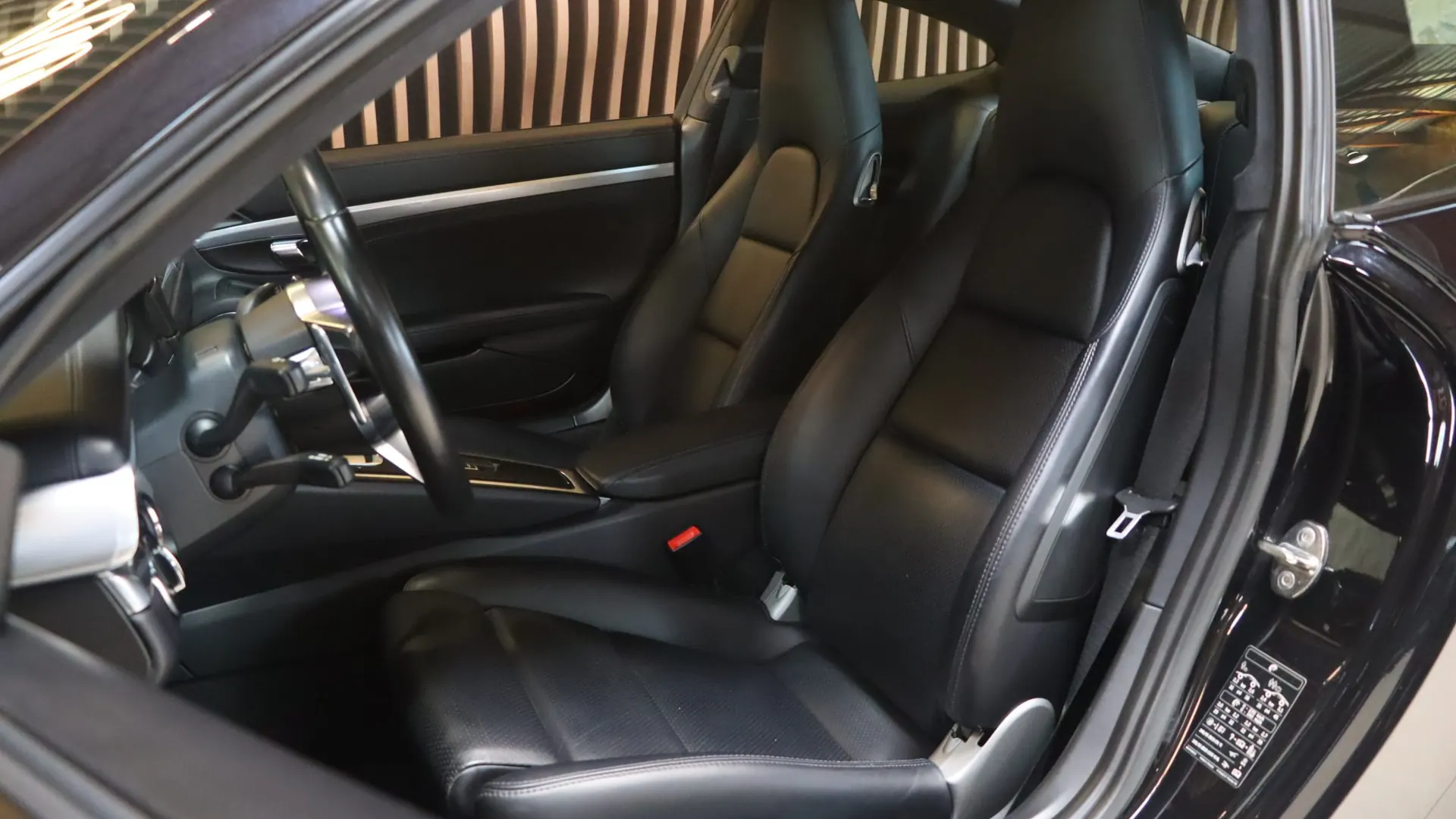 Porsche 911 — photo 6
