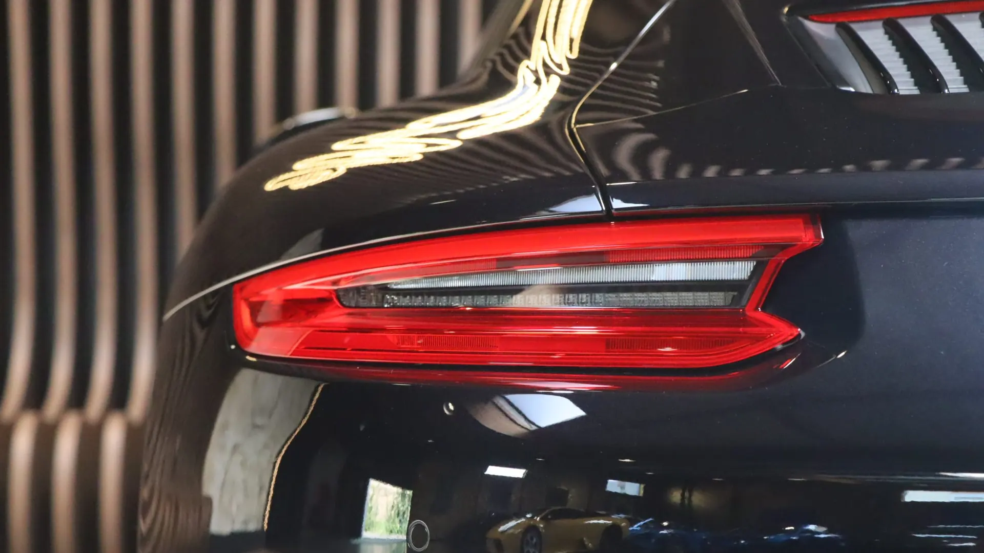 Porsche 911 — photo 45