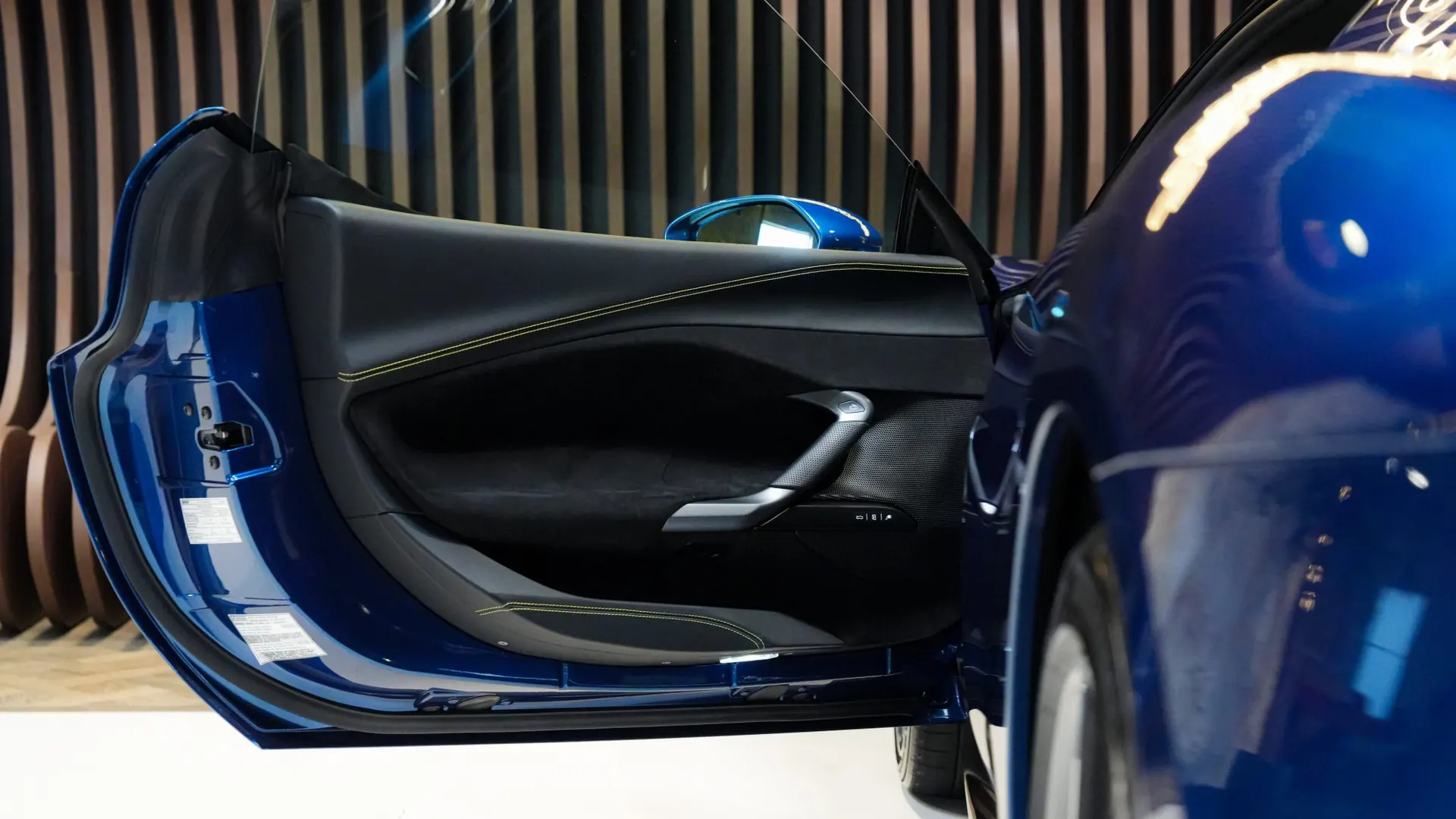 Ferrari 296 — photo 12