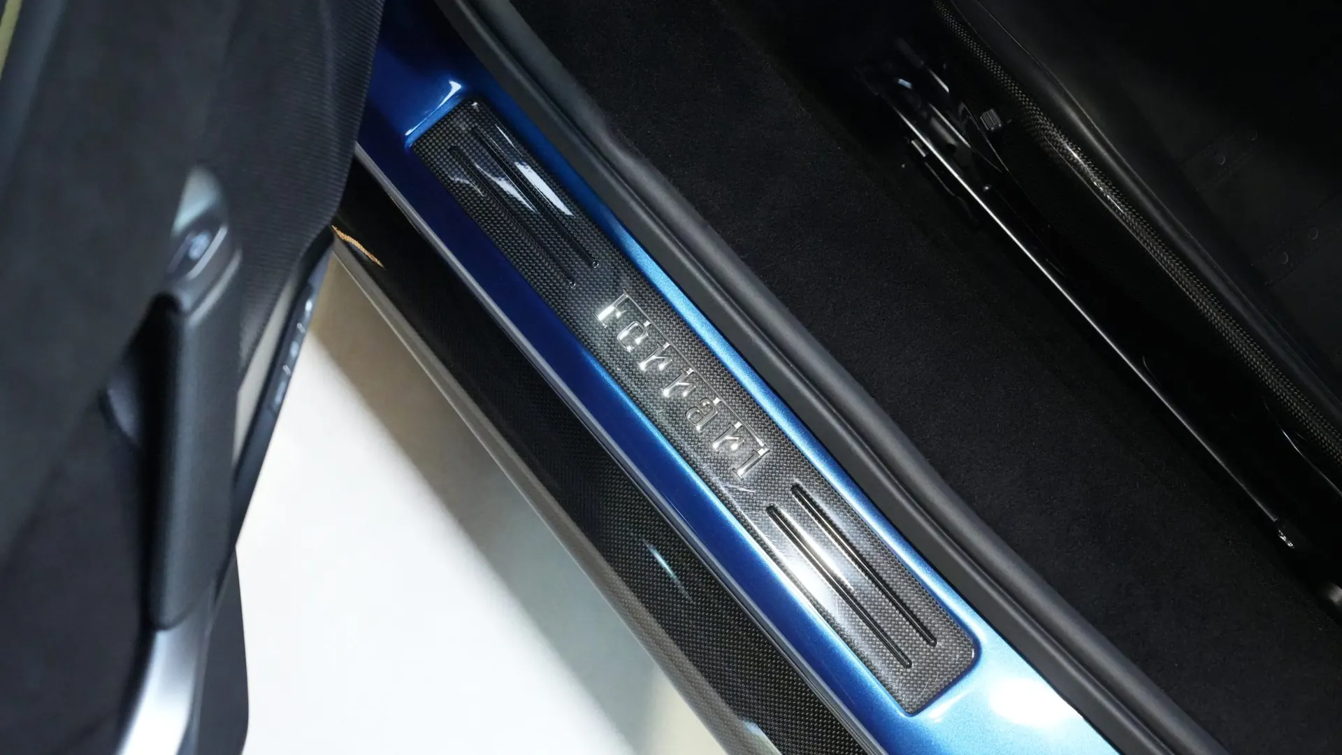 Ferrari 296 — photo 11
