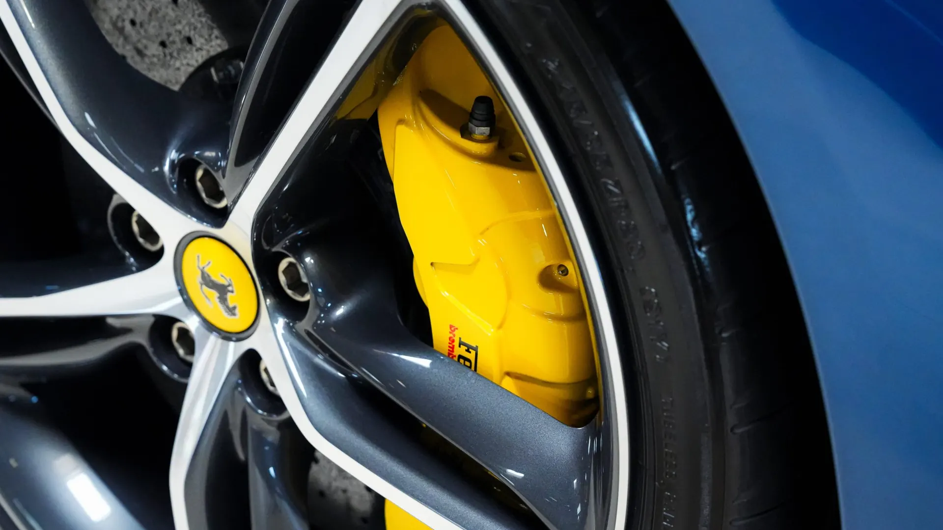 Ferrari 296 — photo 32