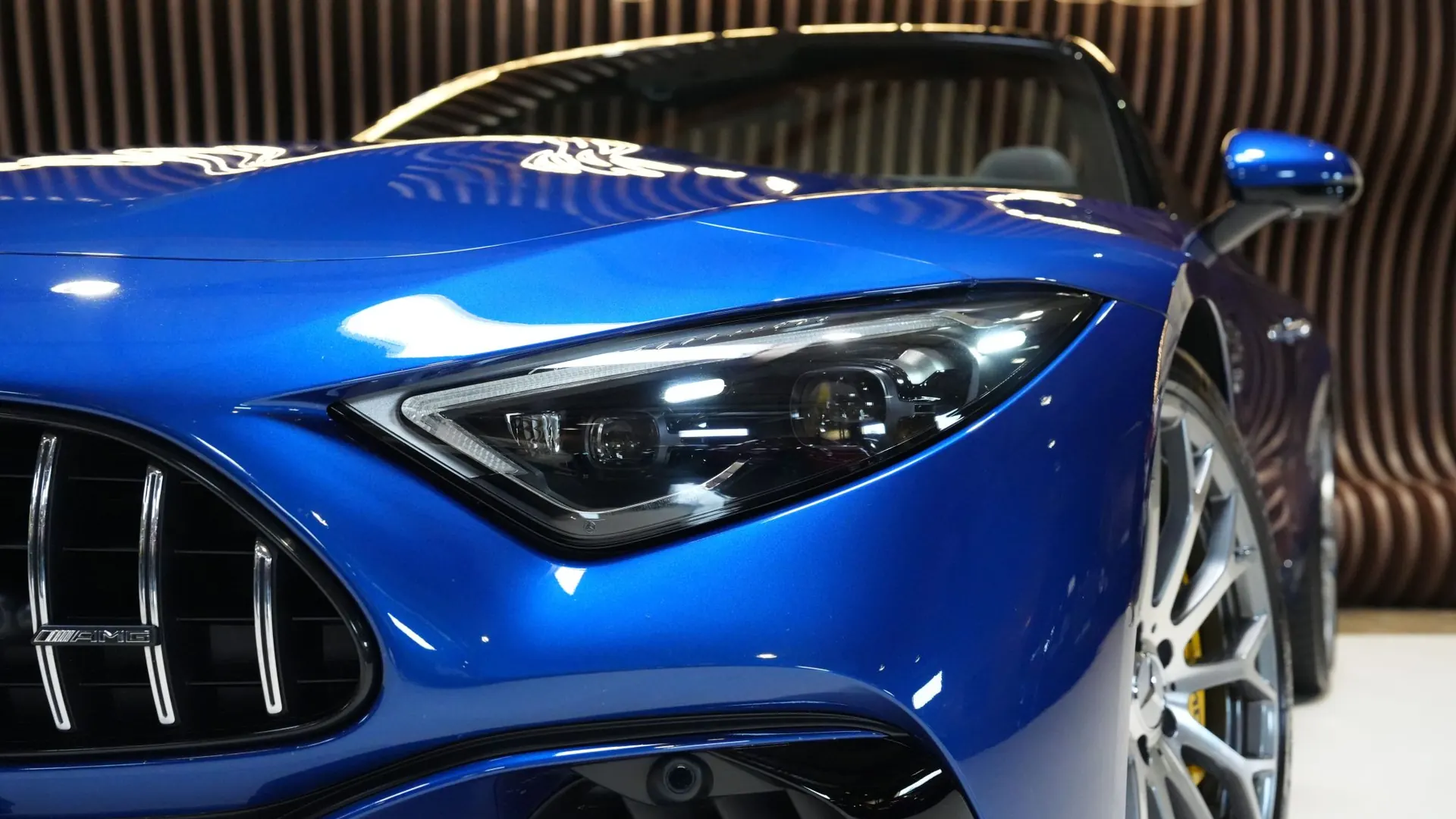 Mercedes SL63 — photo 36