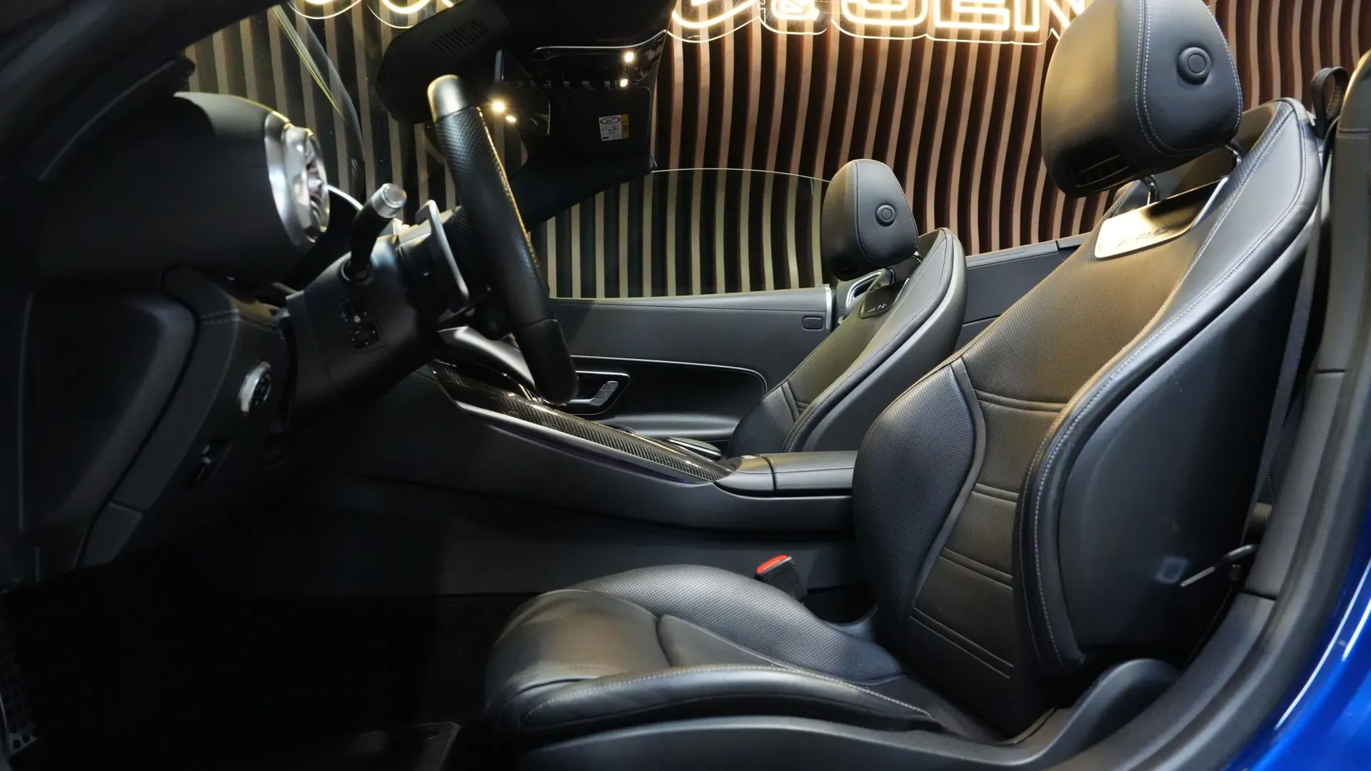 Mercedes SL63 — photo 8