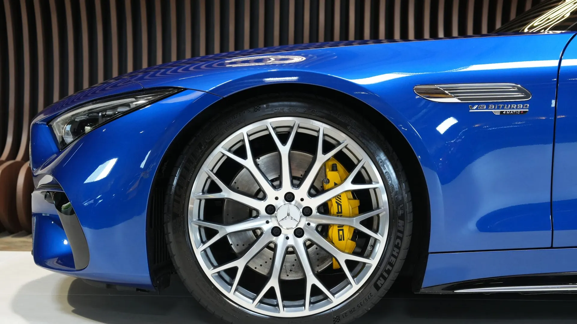 Mercedes SL63 — photo 33