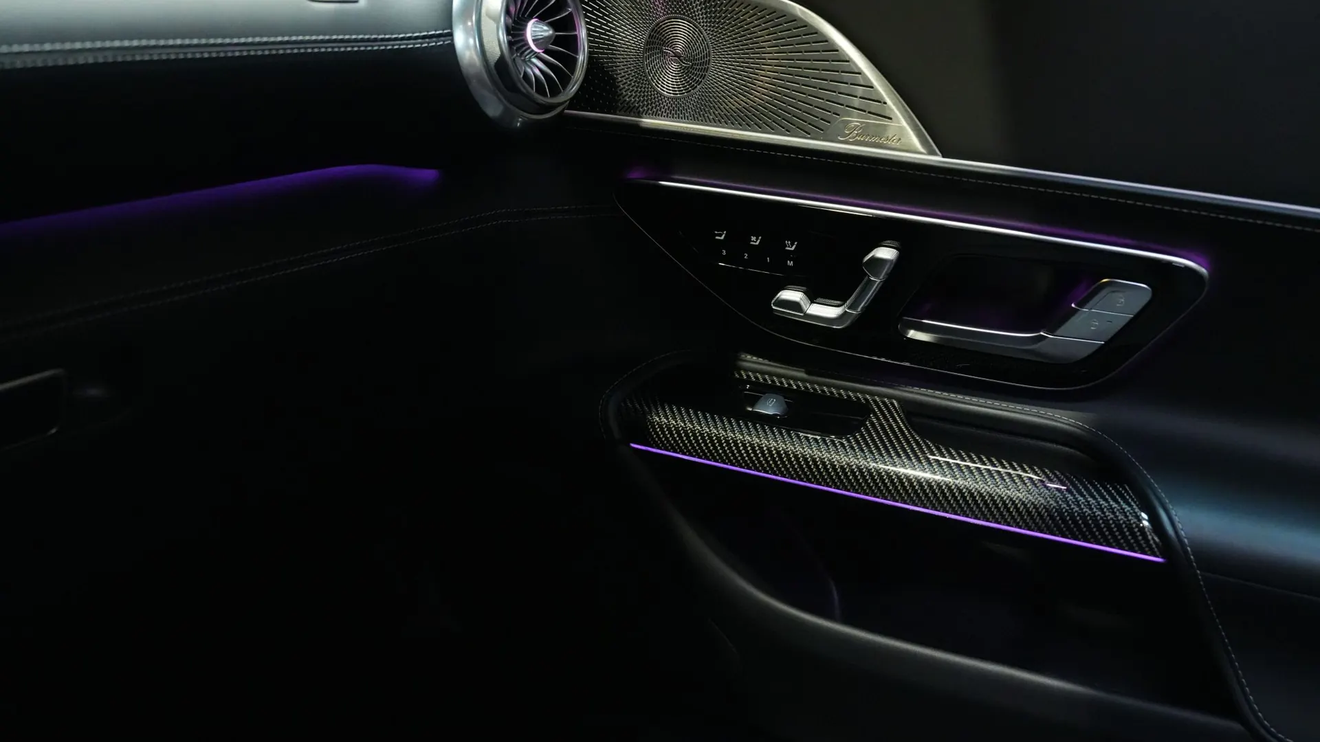 Mercedes SL63 — photo 14