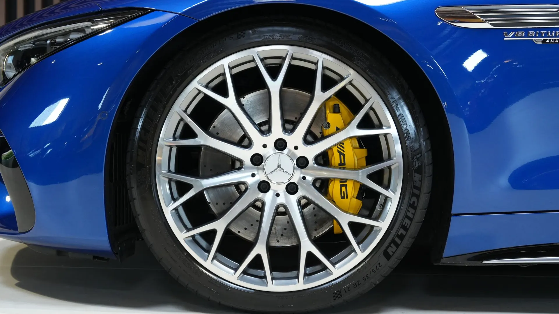 Mercedes SL63 — photo 32