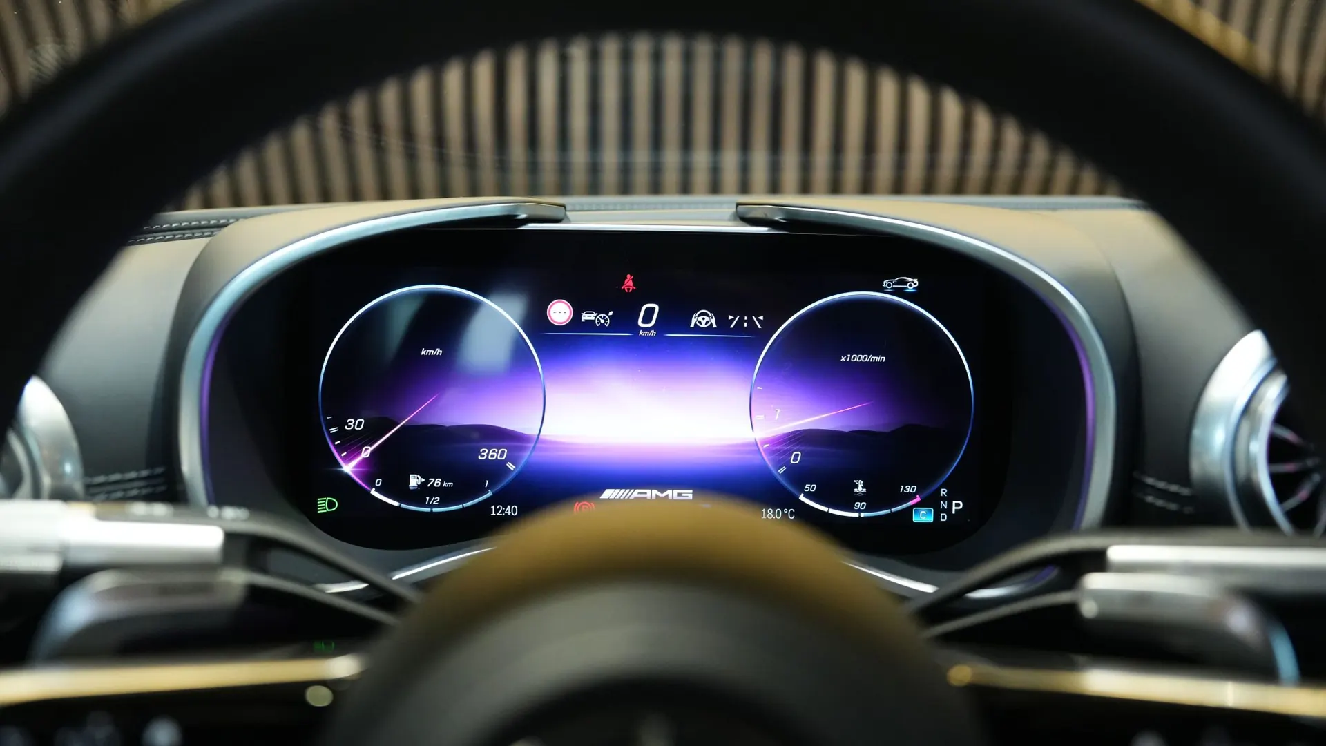 Mercedes SL63 — photo 18