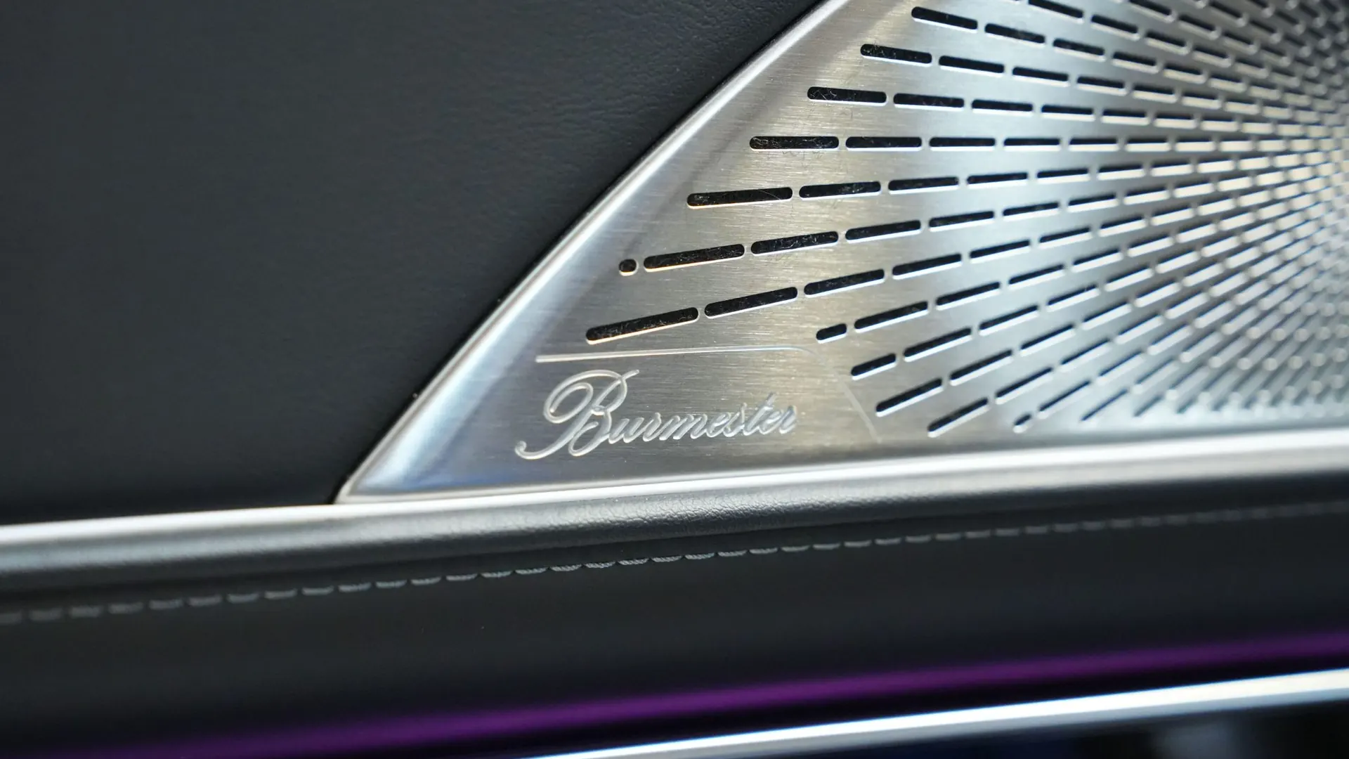 Mercedes SL63 — photo 15