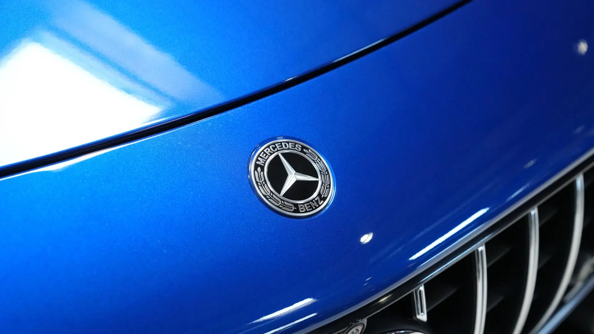 Mercedes SL63 — photo 37