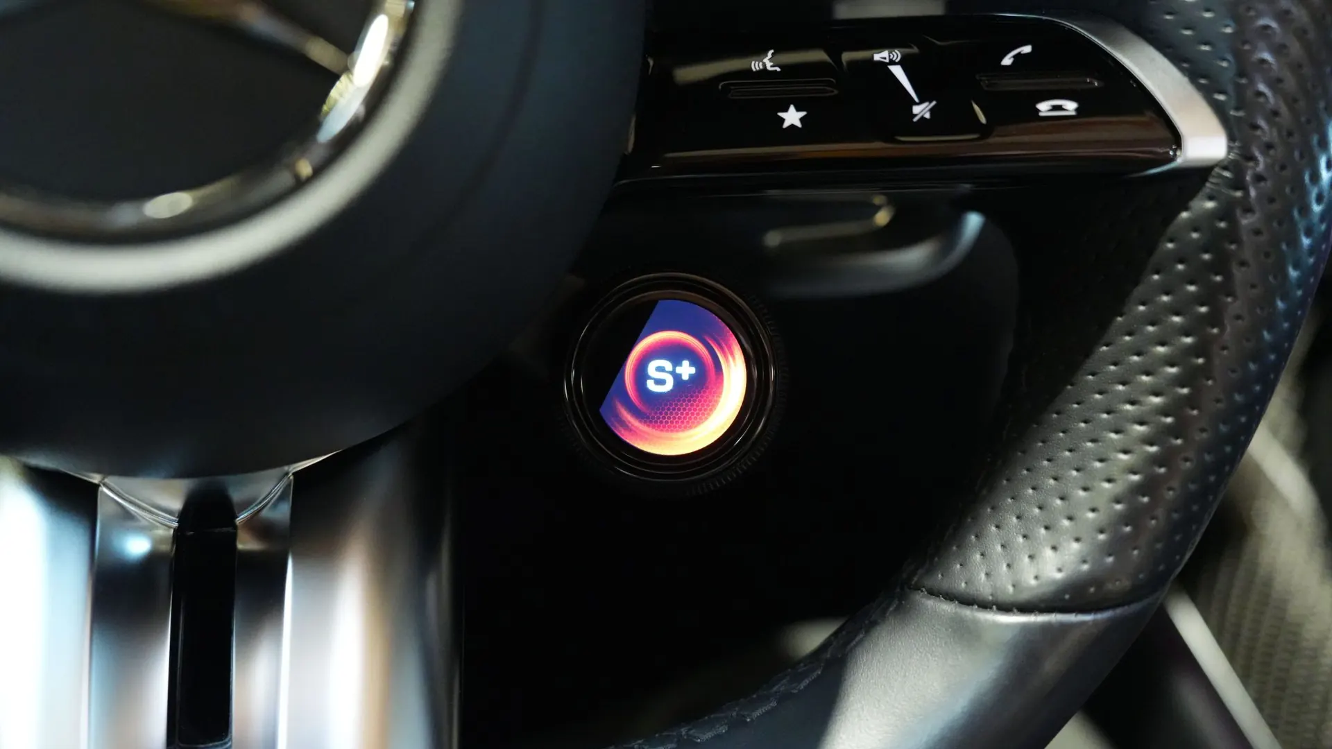 Mercedes SL63 — photo 20