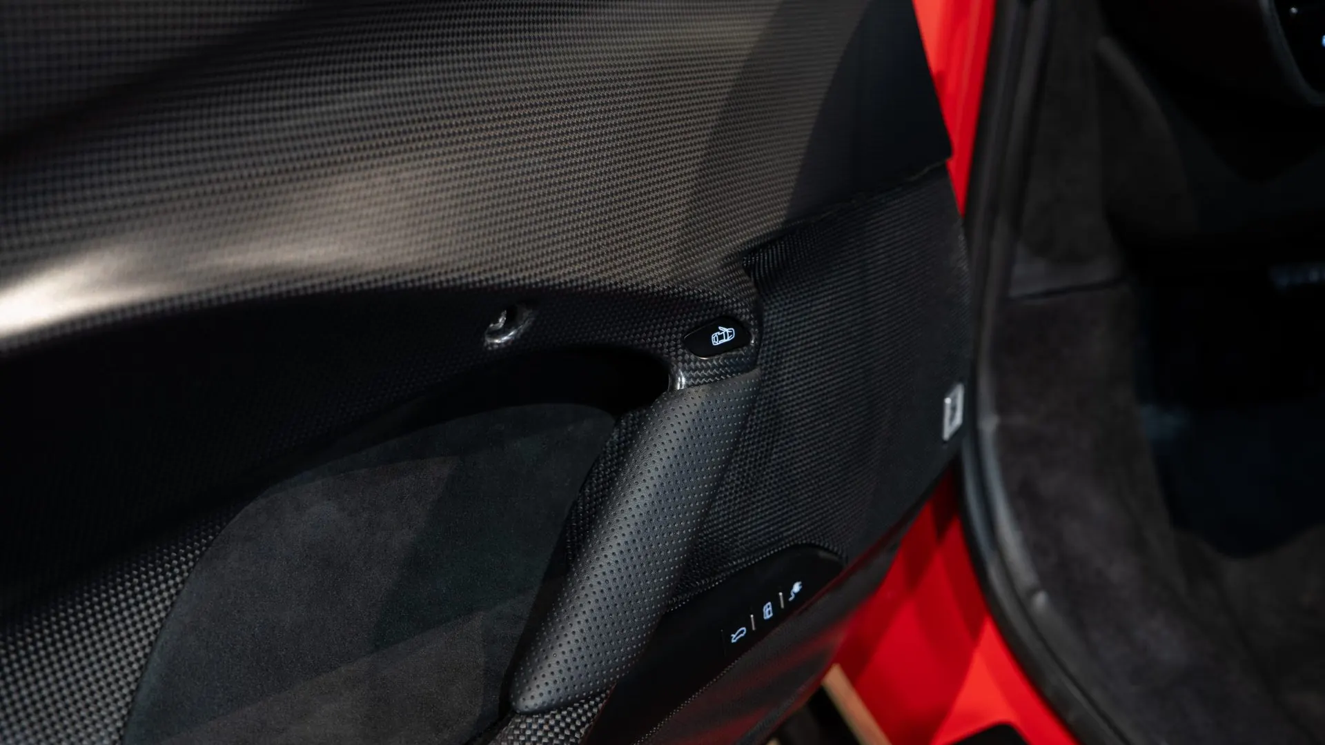 Ferrari 296 — photo 13