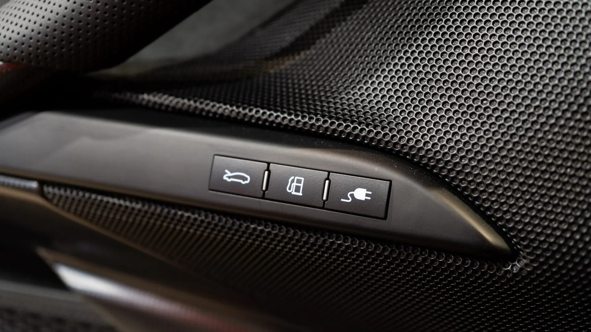 Ferrari 296 — photo 15