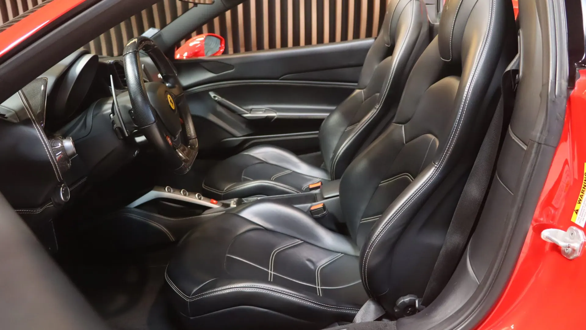 Ferrari 488 — photo 8