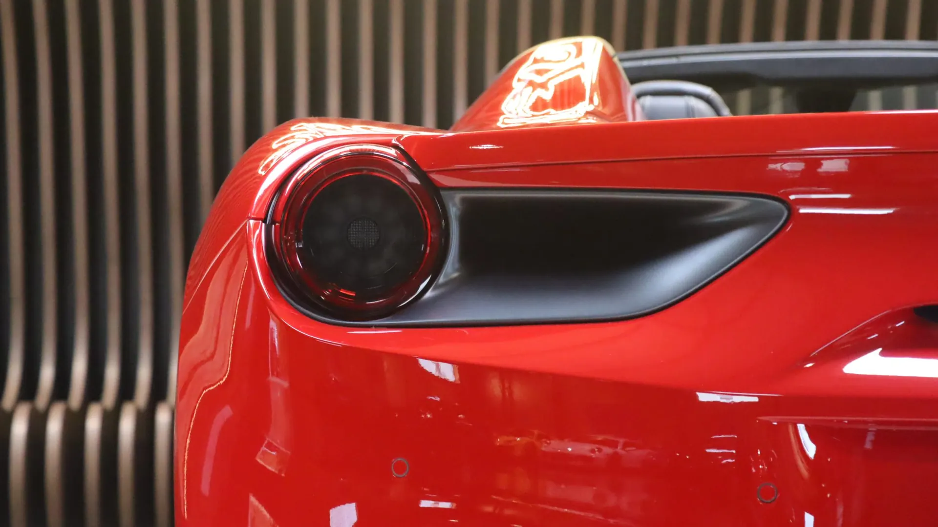 Ferrari 488 — photo 42
