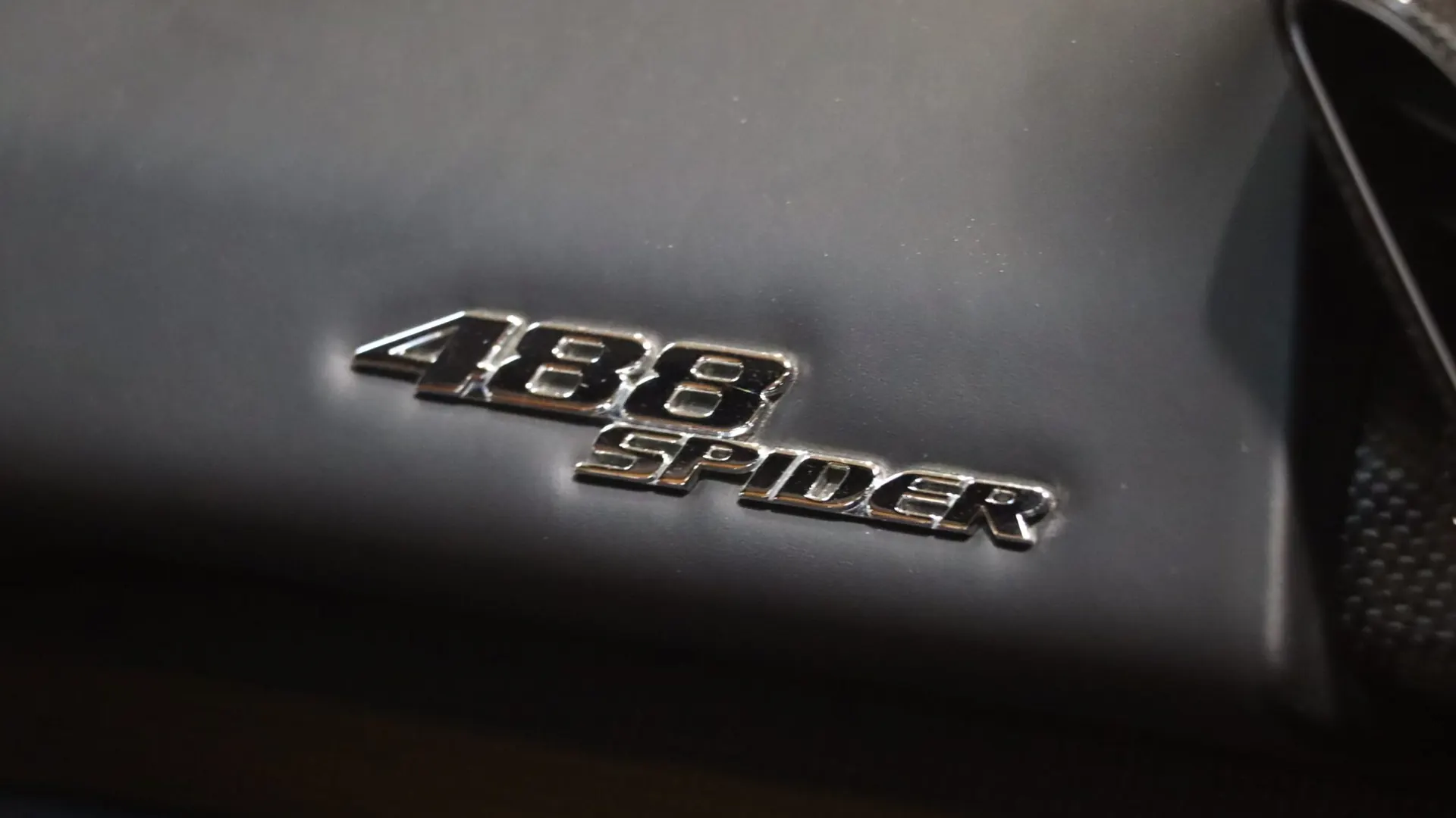 Ferrari 488 — photo 28