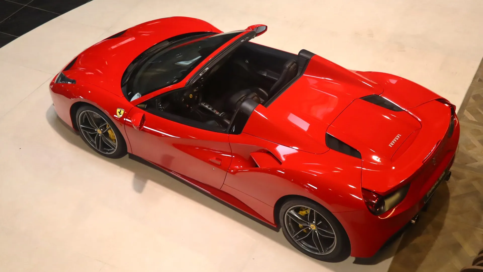 Ferrari 488 — photo 45