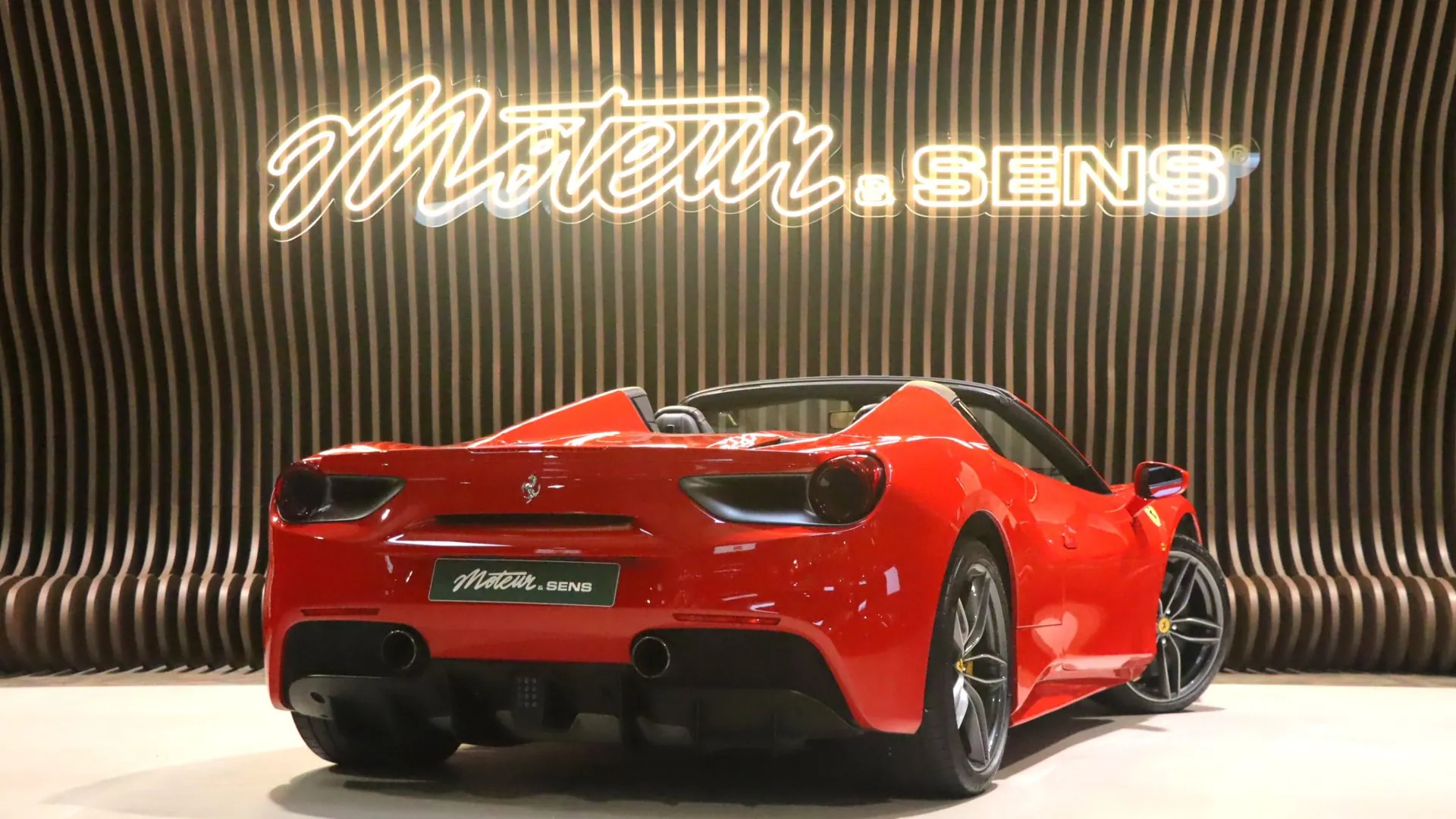 Ferrari 488 — photo 2