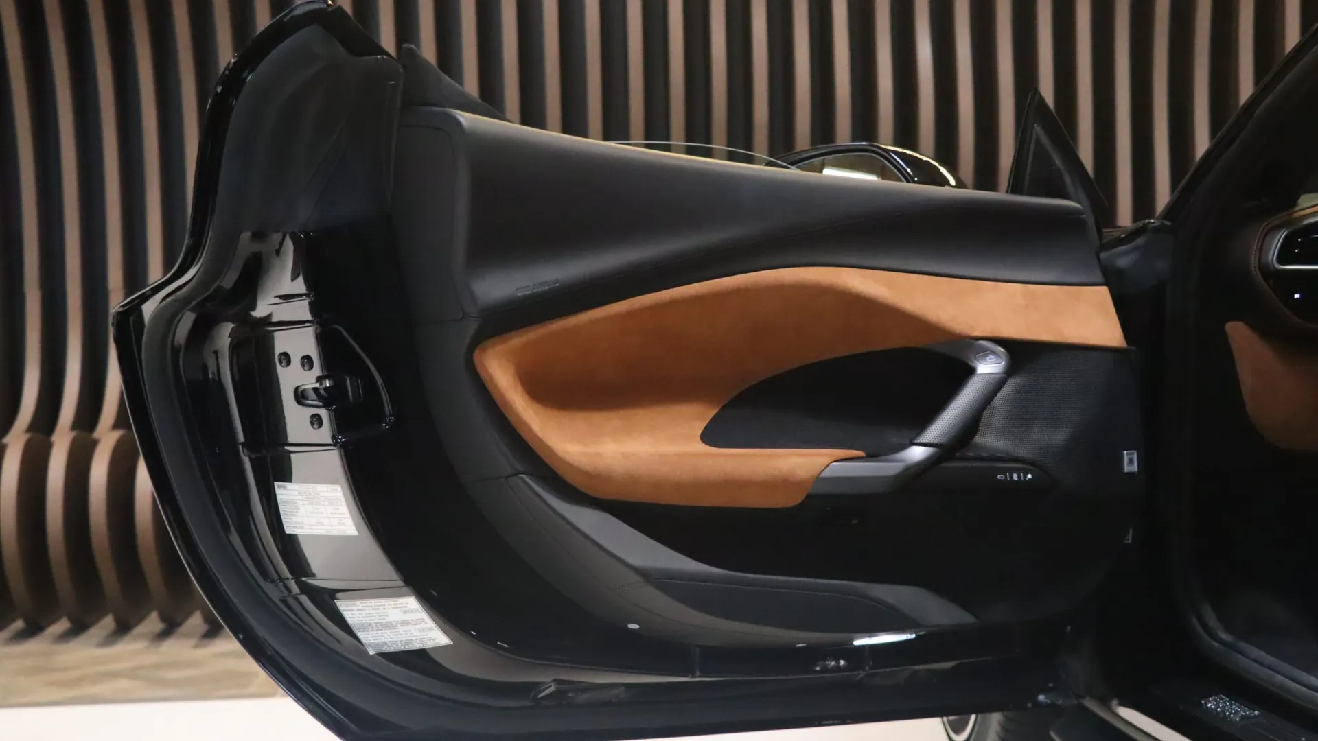 Ferrari 296 — photo 11