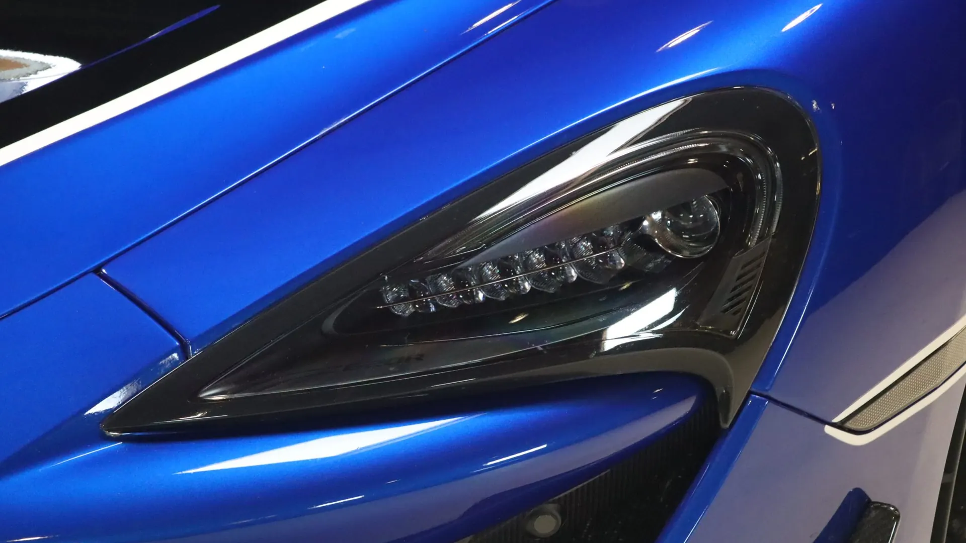 McLaren 620 — photo 33