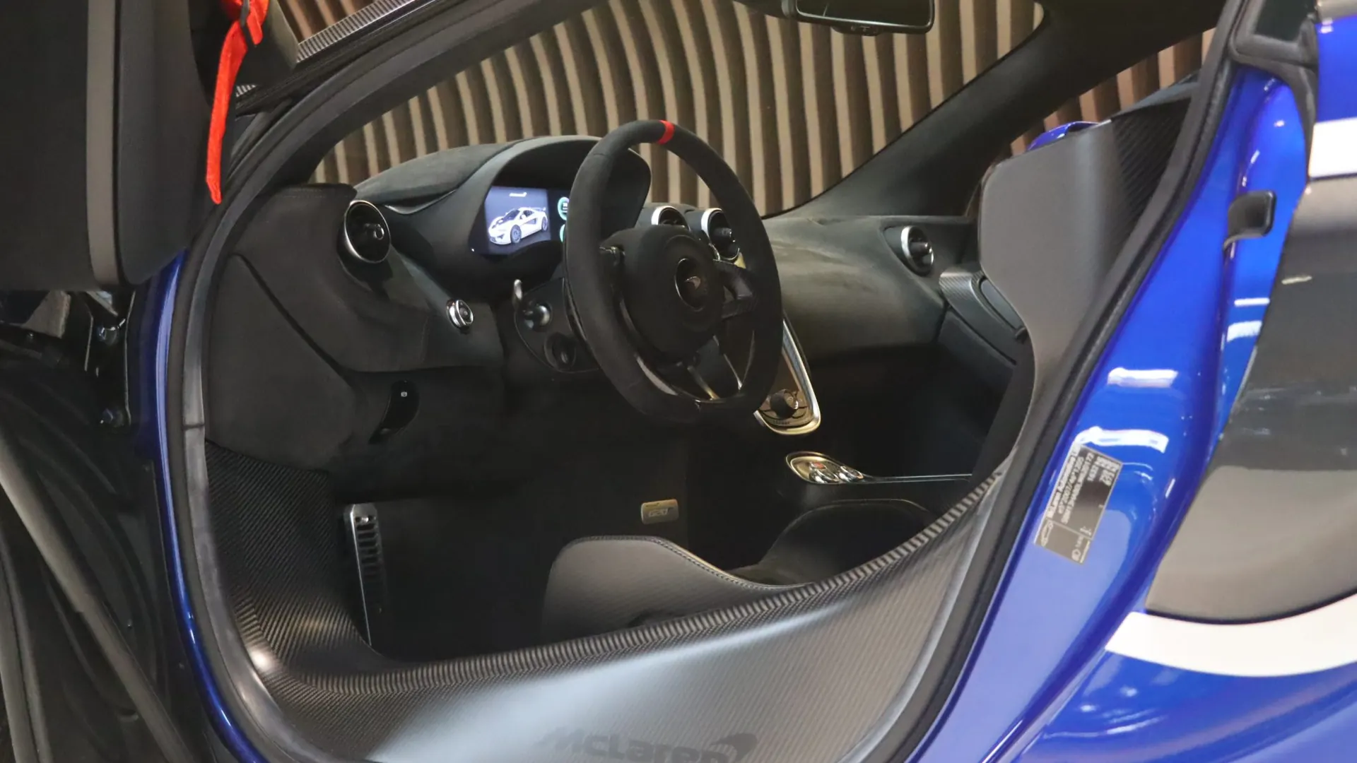 McLaren 620 — photo 8