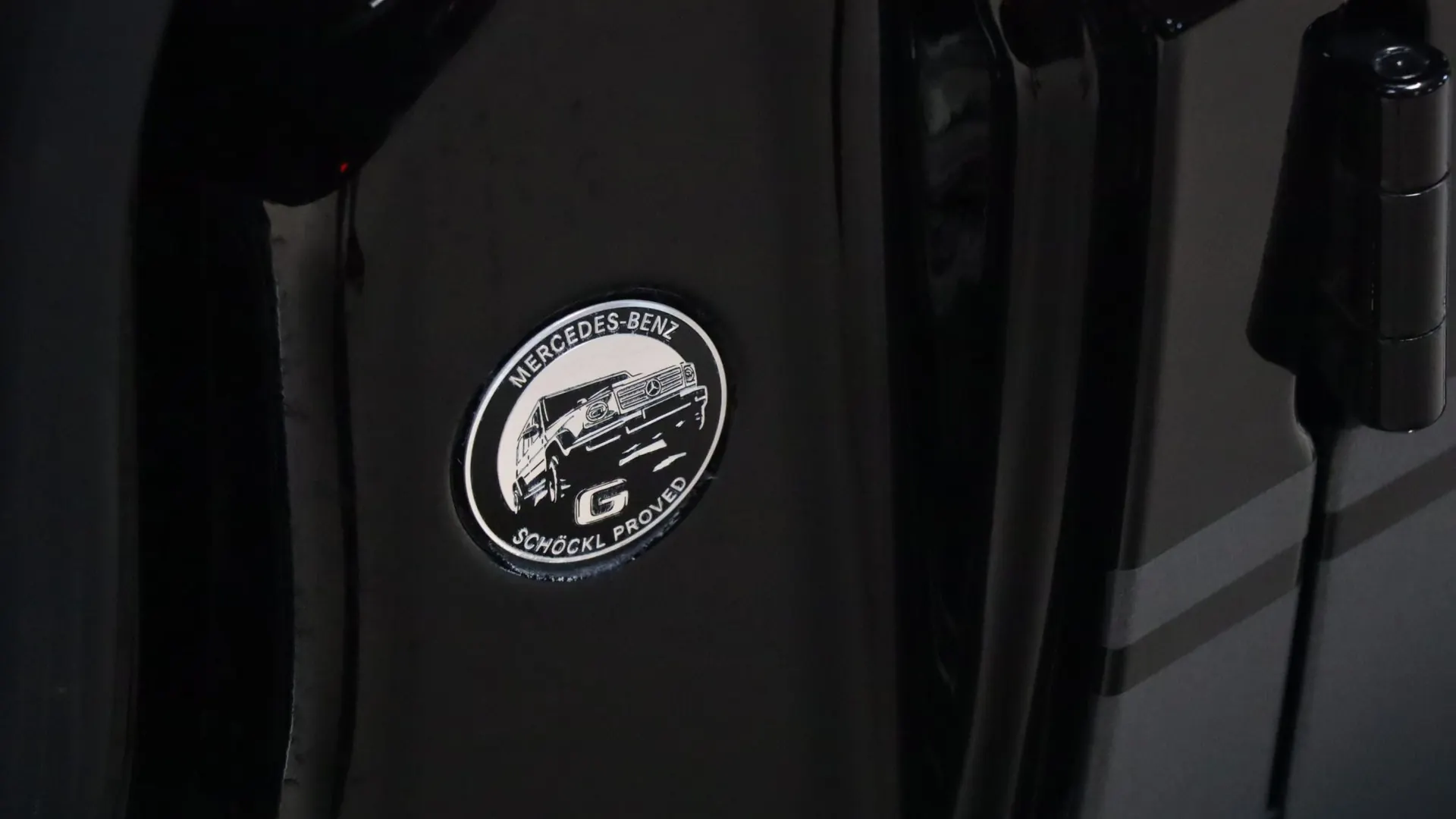 Mercedes G63 — photo 44