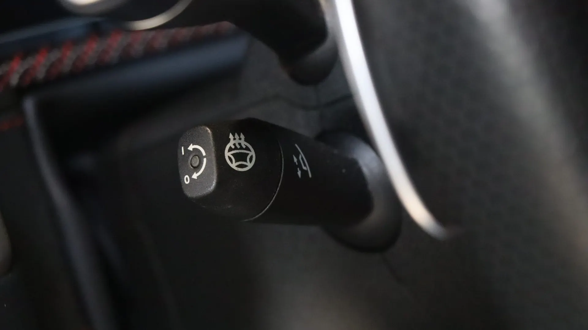 Mercedes G63 — photo 19