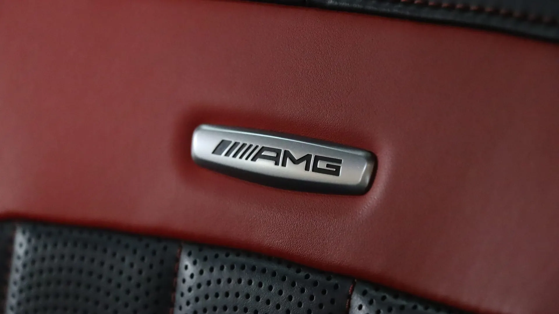 Mercedes G63 — photo 39