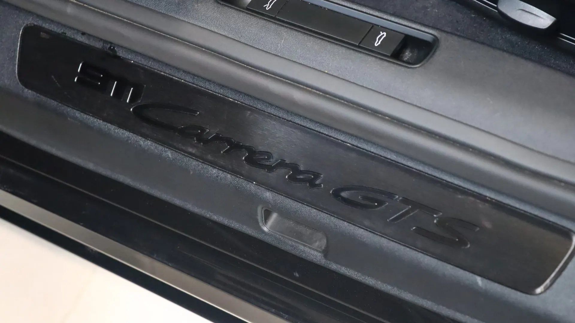 Porsche 911 — photo 15