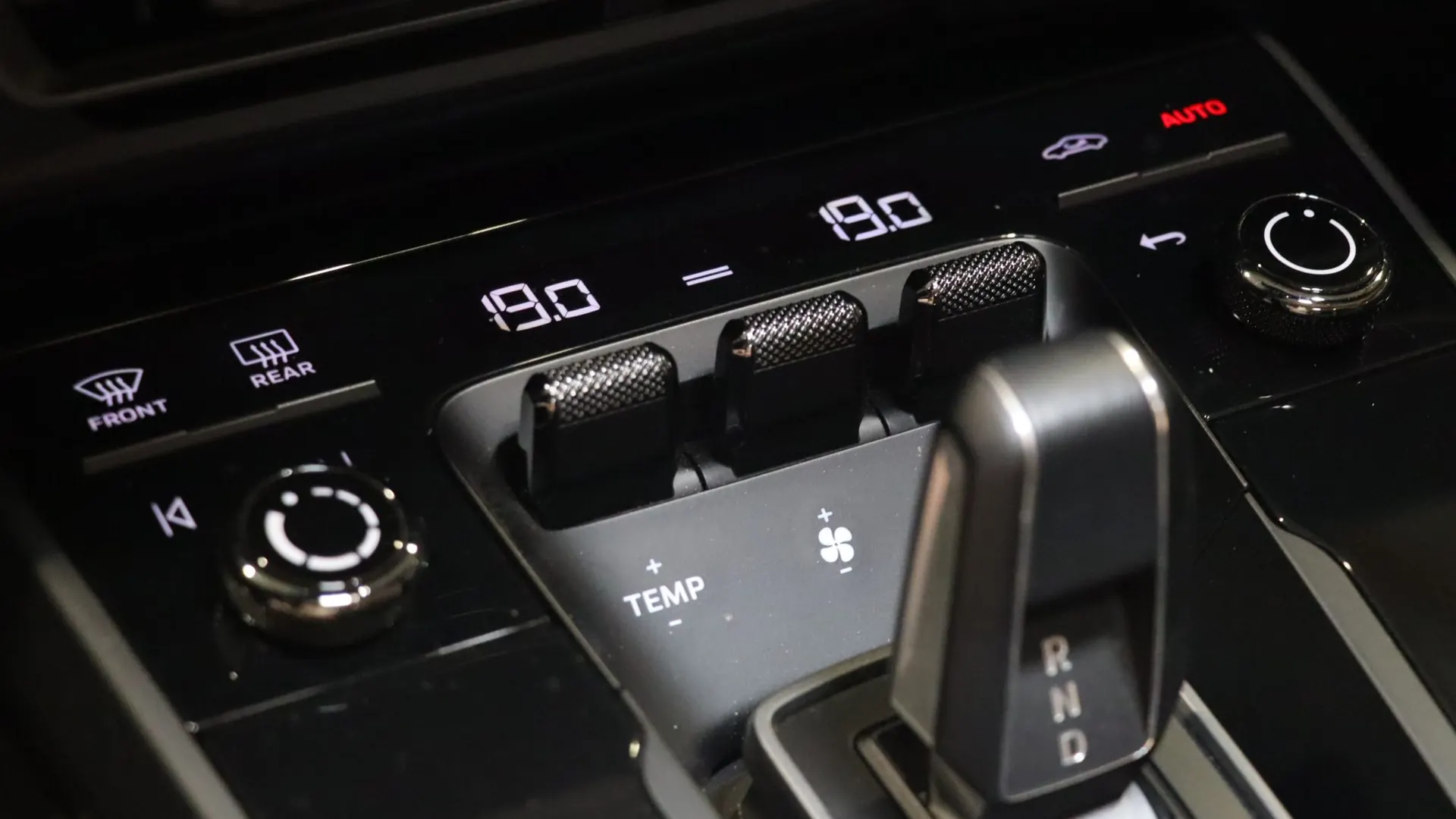 Porsche 911 — photo 35
