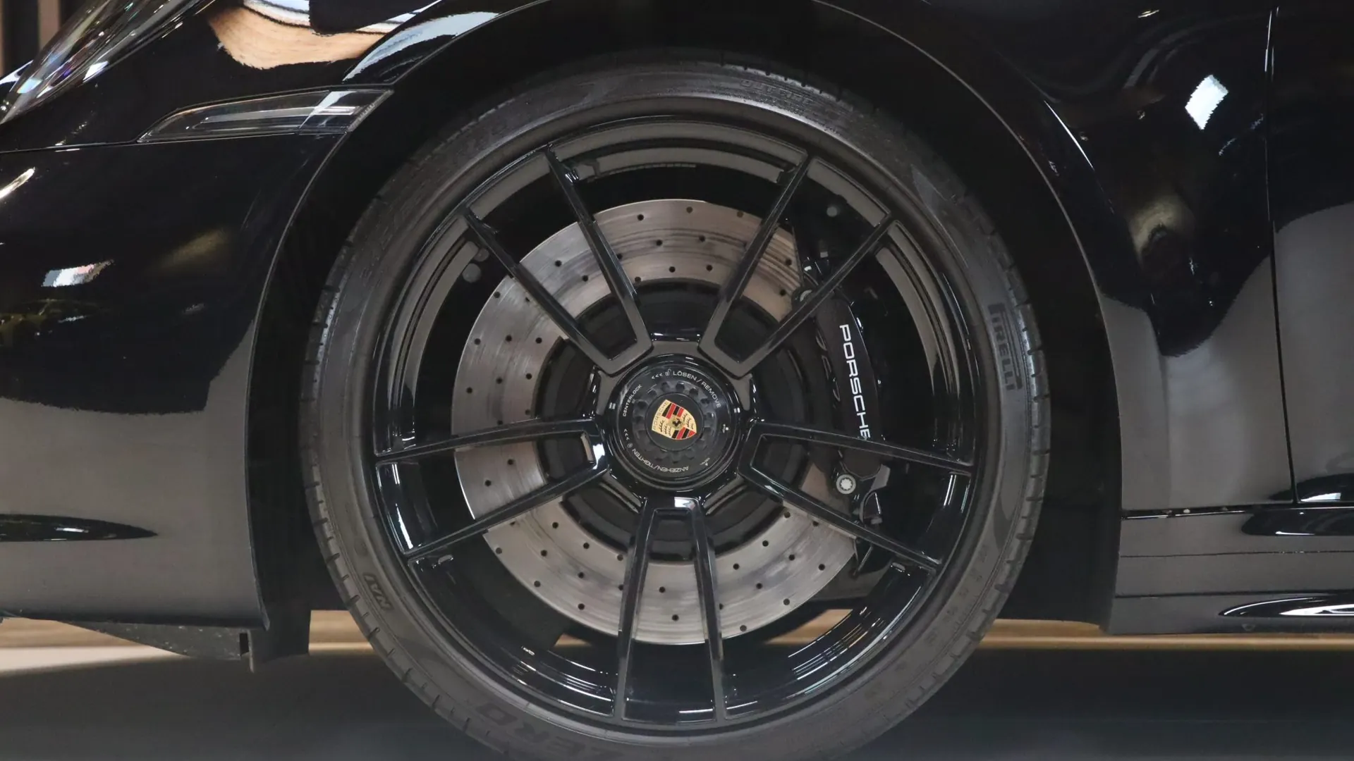 Porsche 911 — photo 50