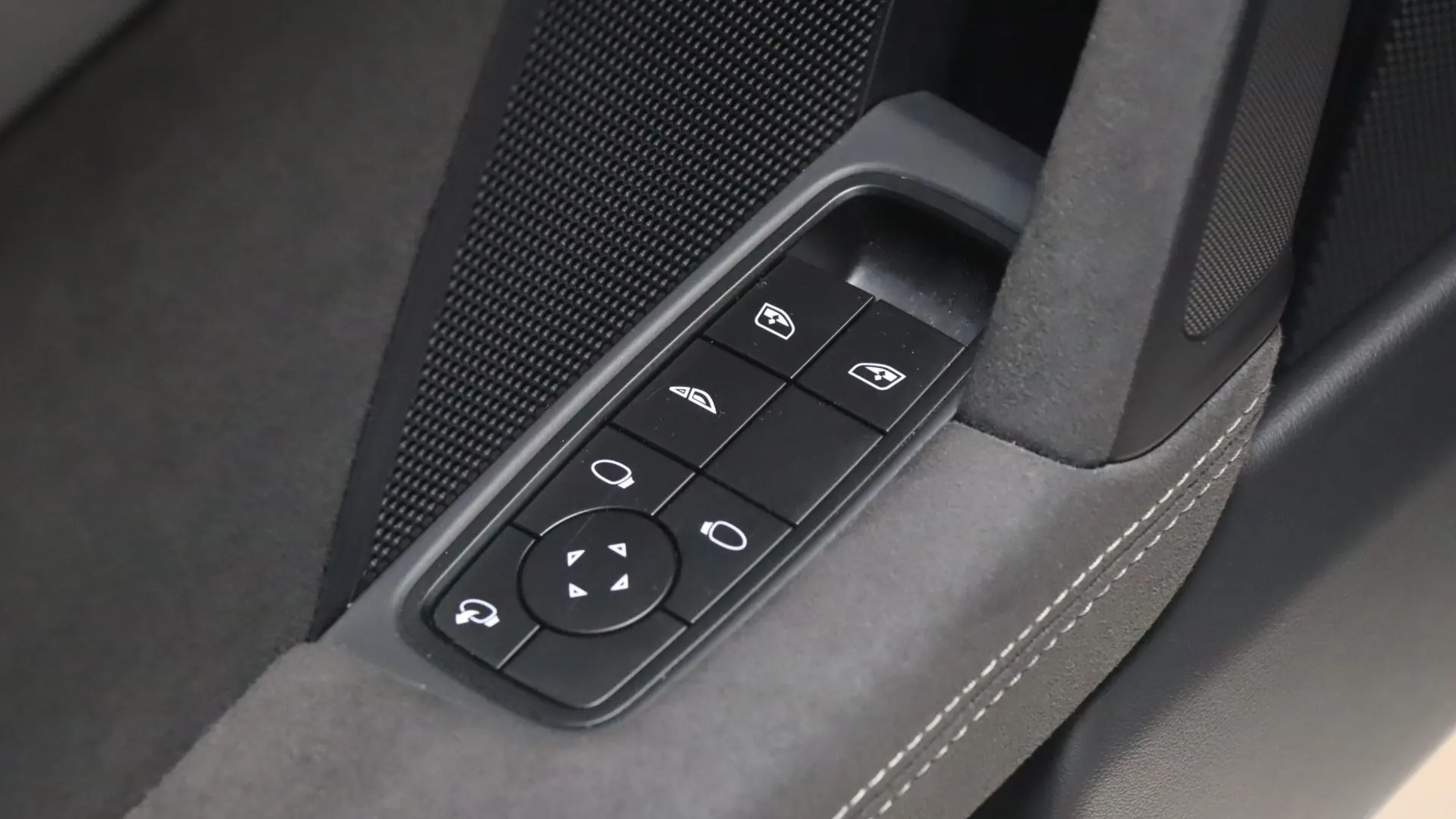 Porsche 911 — photo 13