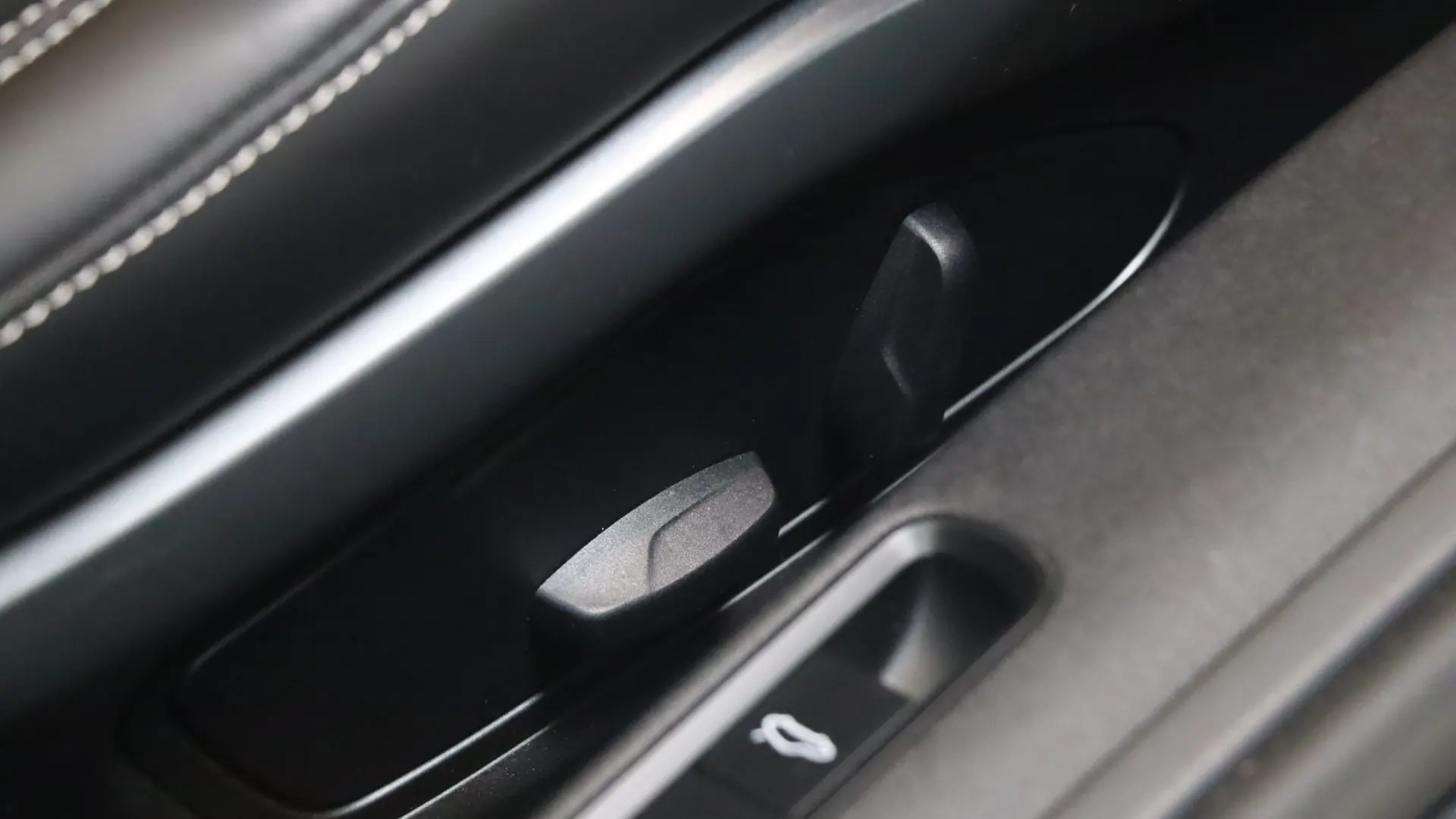 Porsche 911 — photo 18