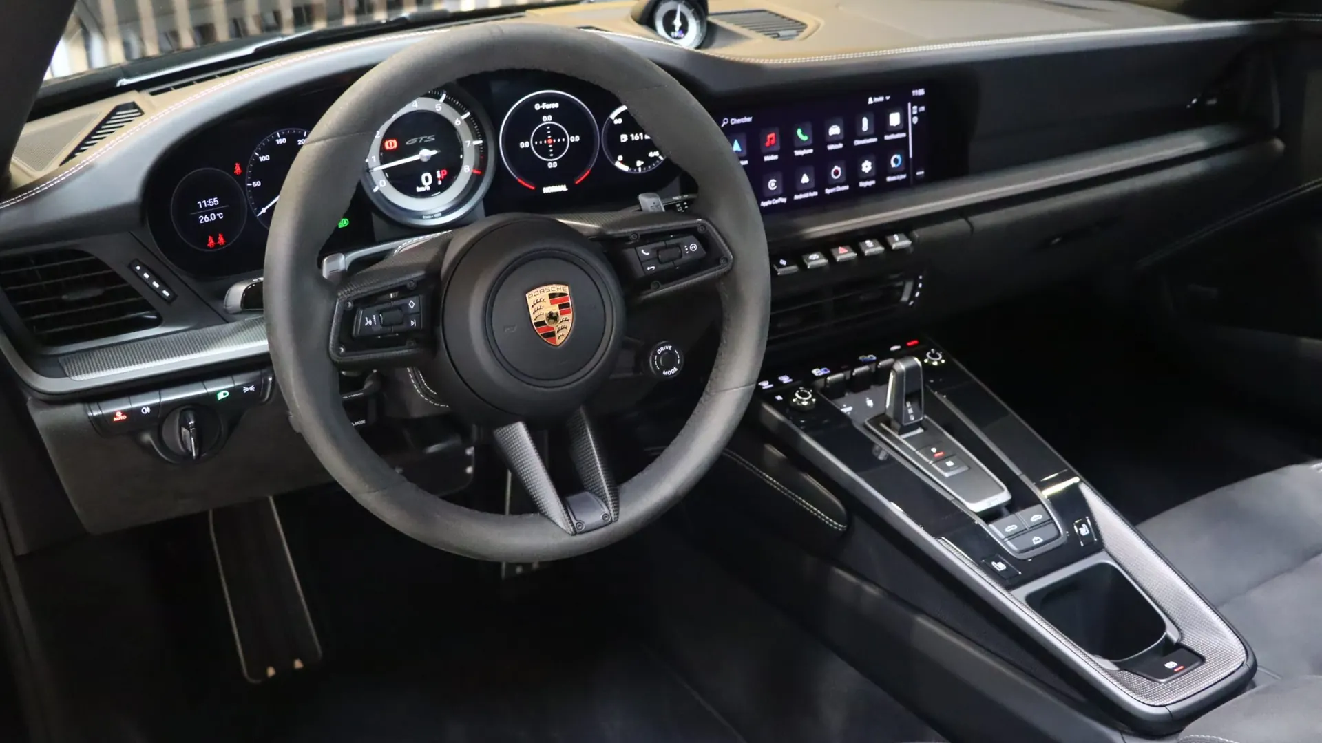 Porsche 911 — photo 19