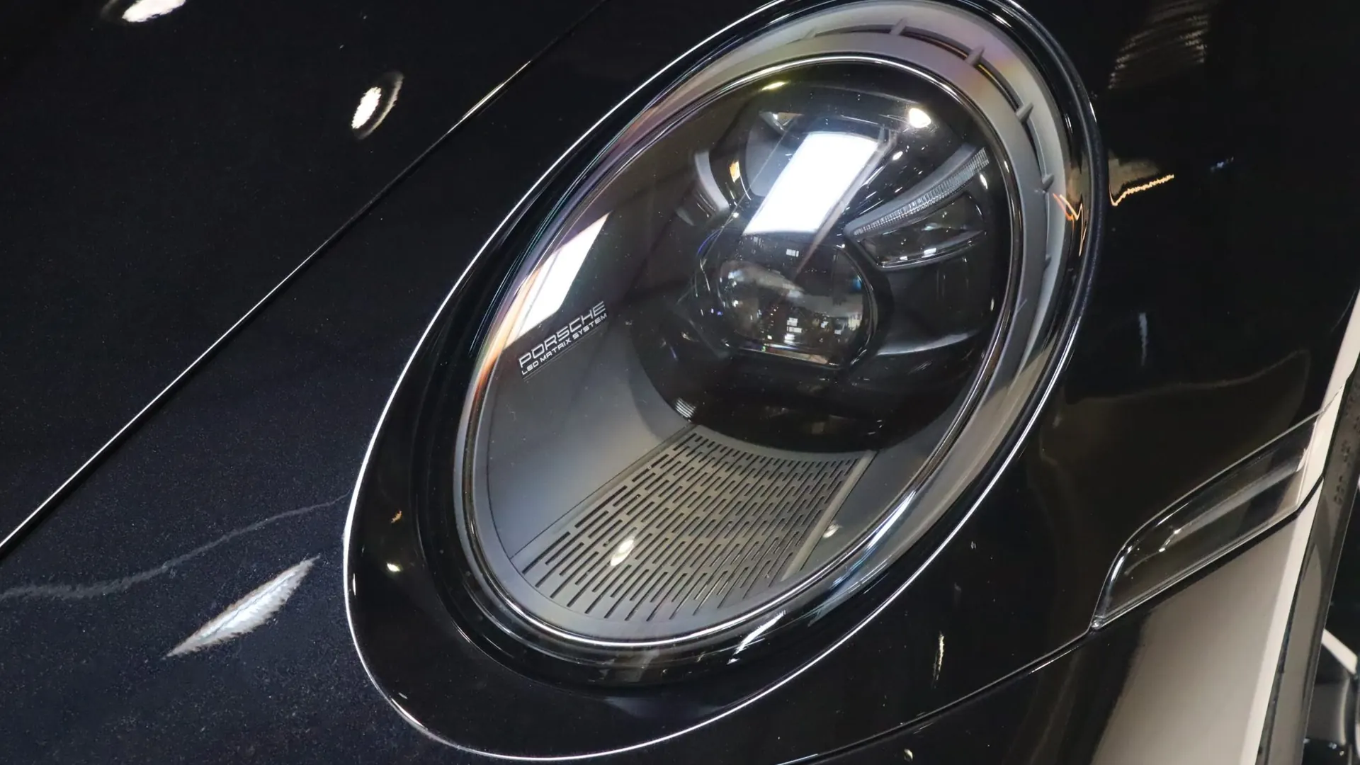 Porsche 911 — photo 44