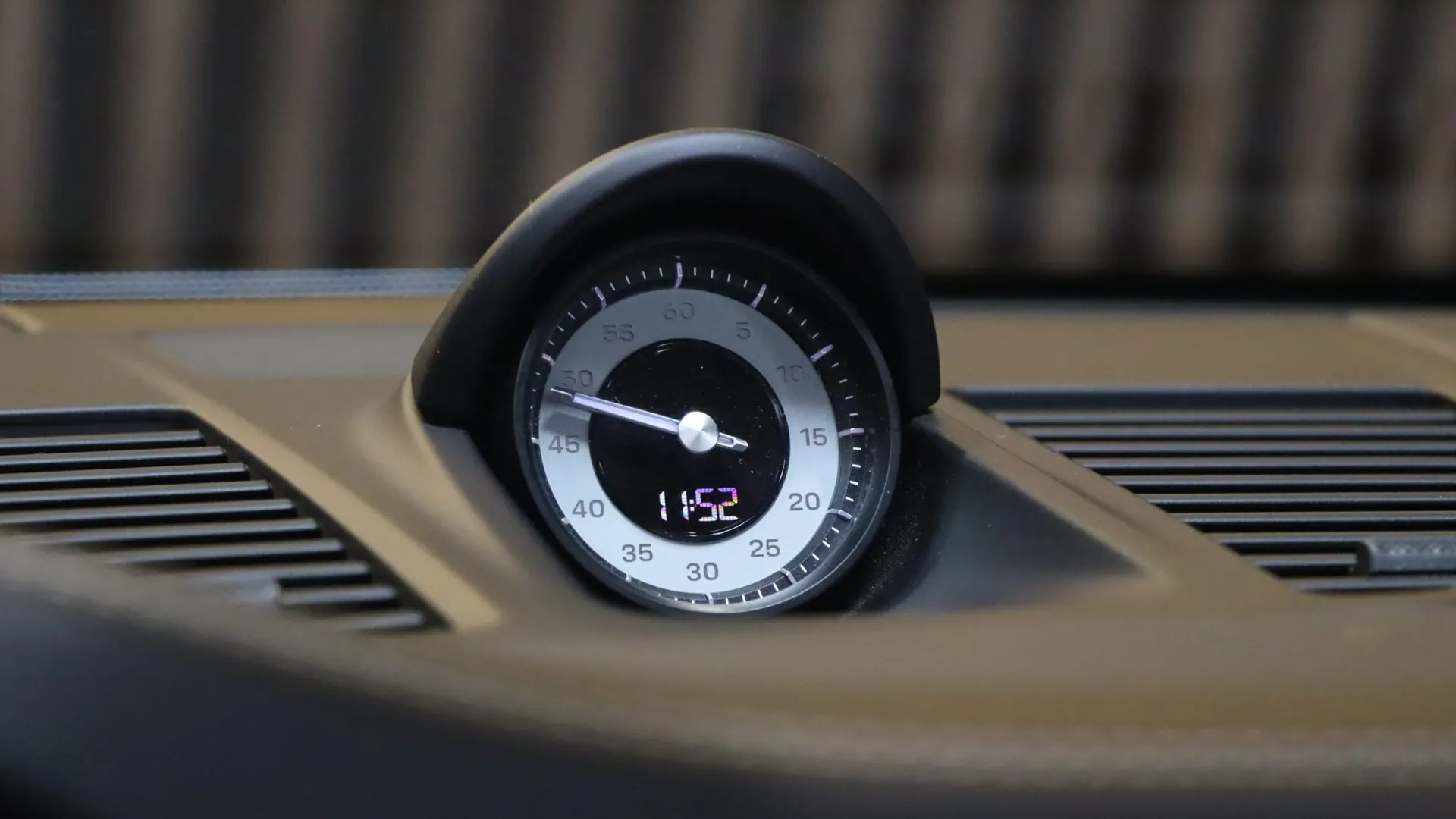 Porsche 911 — photo 30