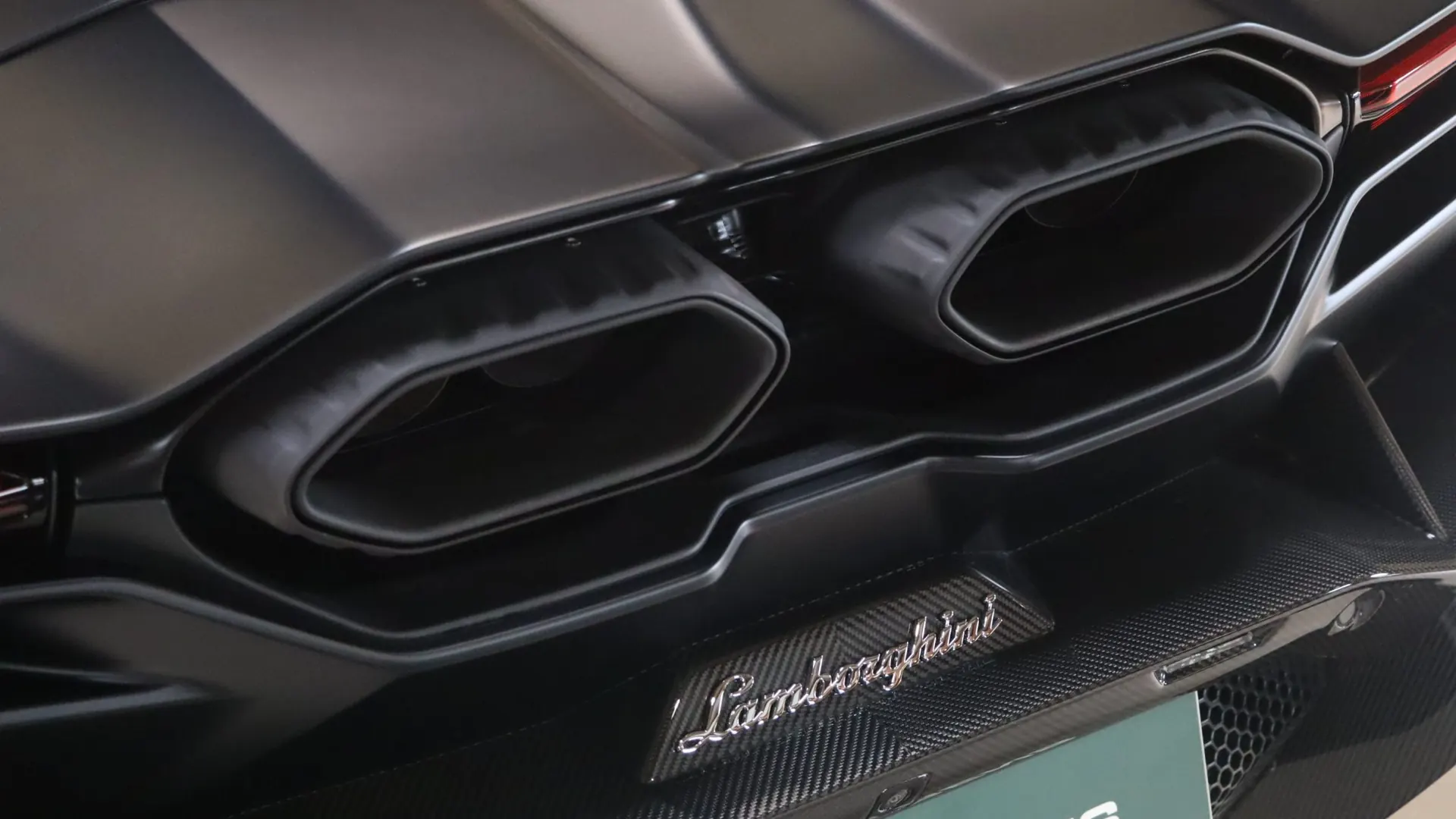 Lamborghini REVUELTO — photo 47