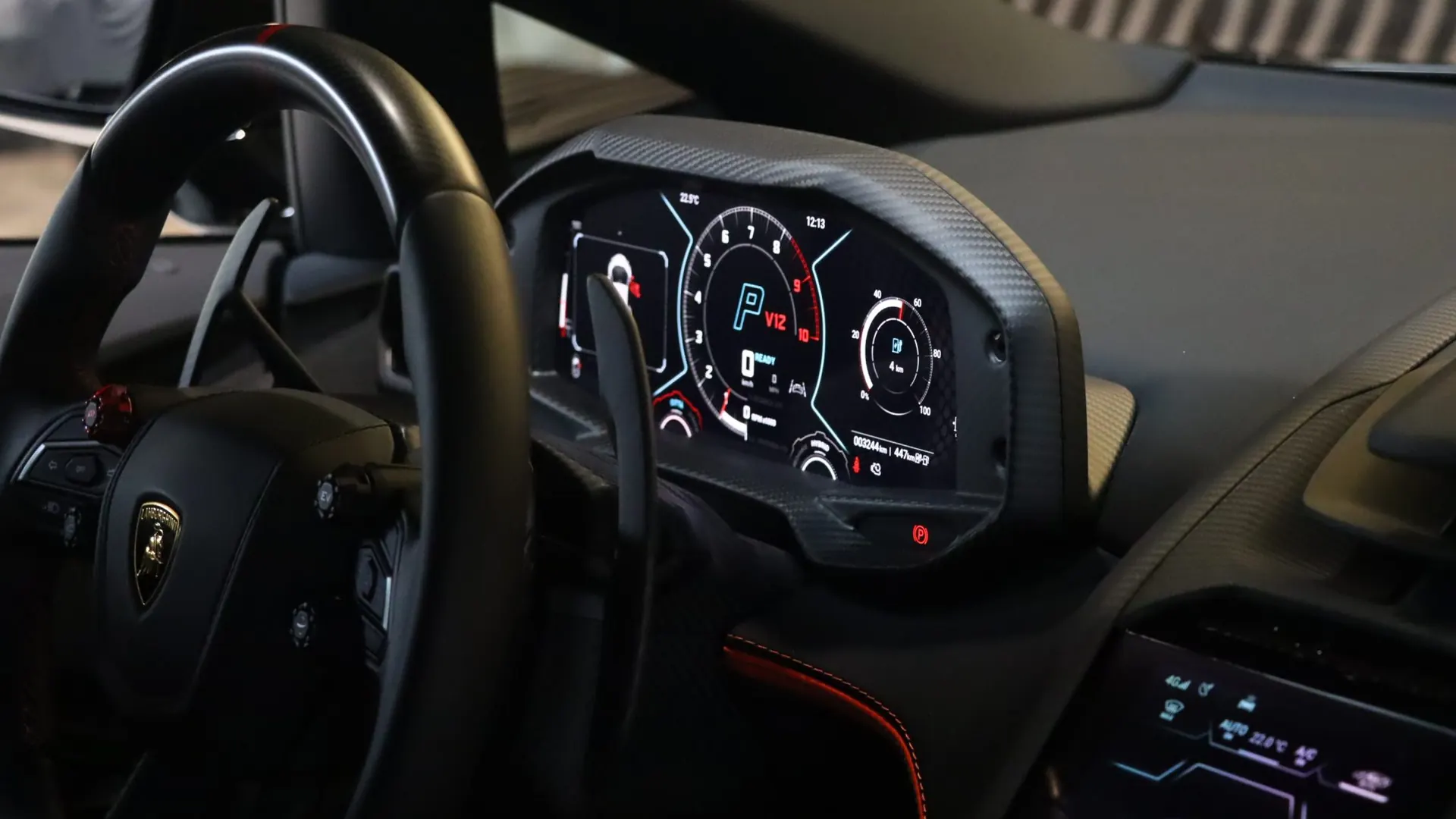 Lamborghini REVUELTO — photo 22