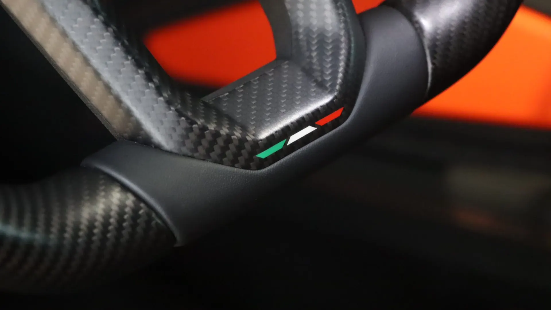 Lamborghini REVUELTO — photo 18