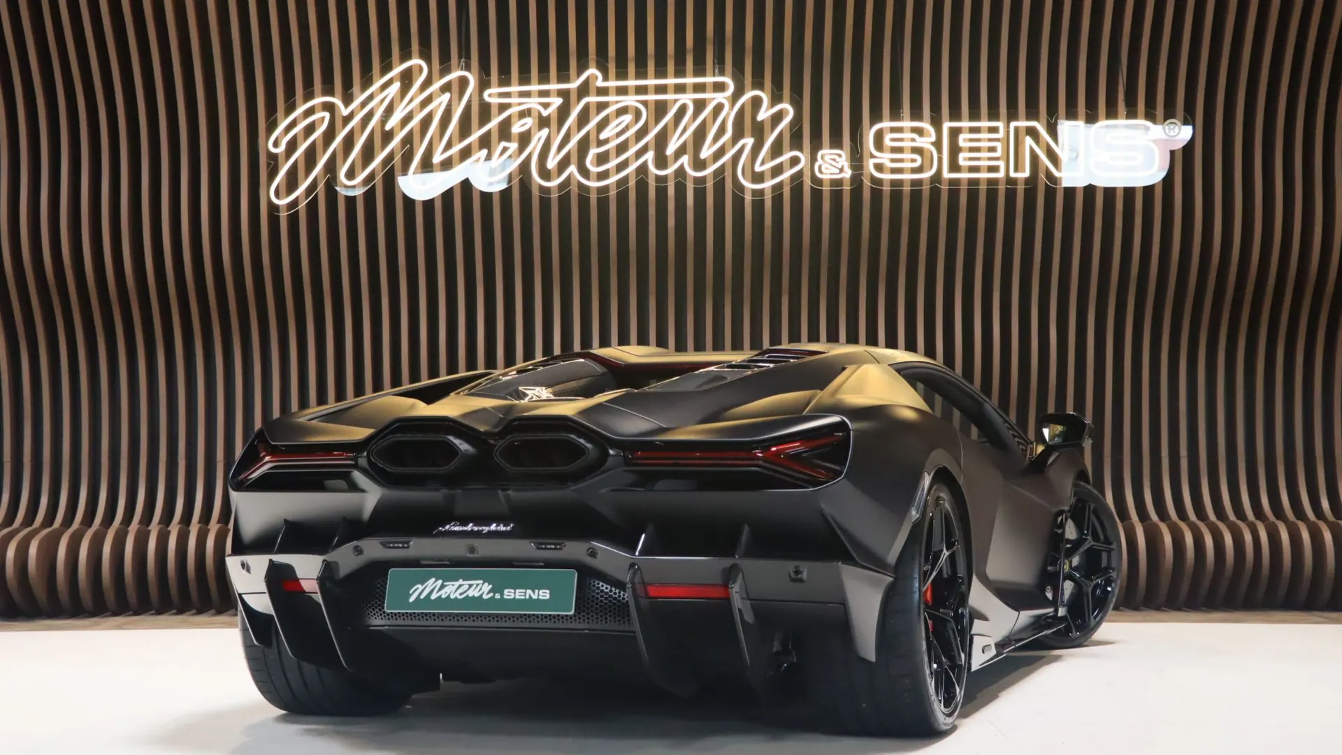 Lamborghini REVUELTO — photo 2