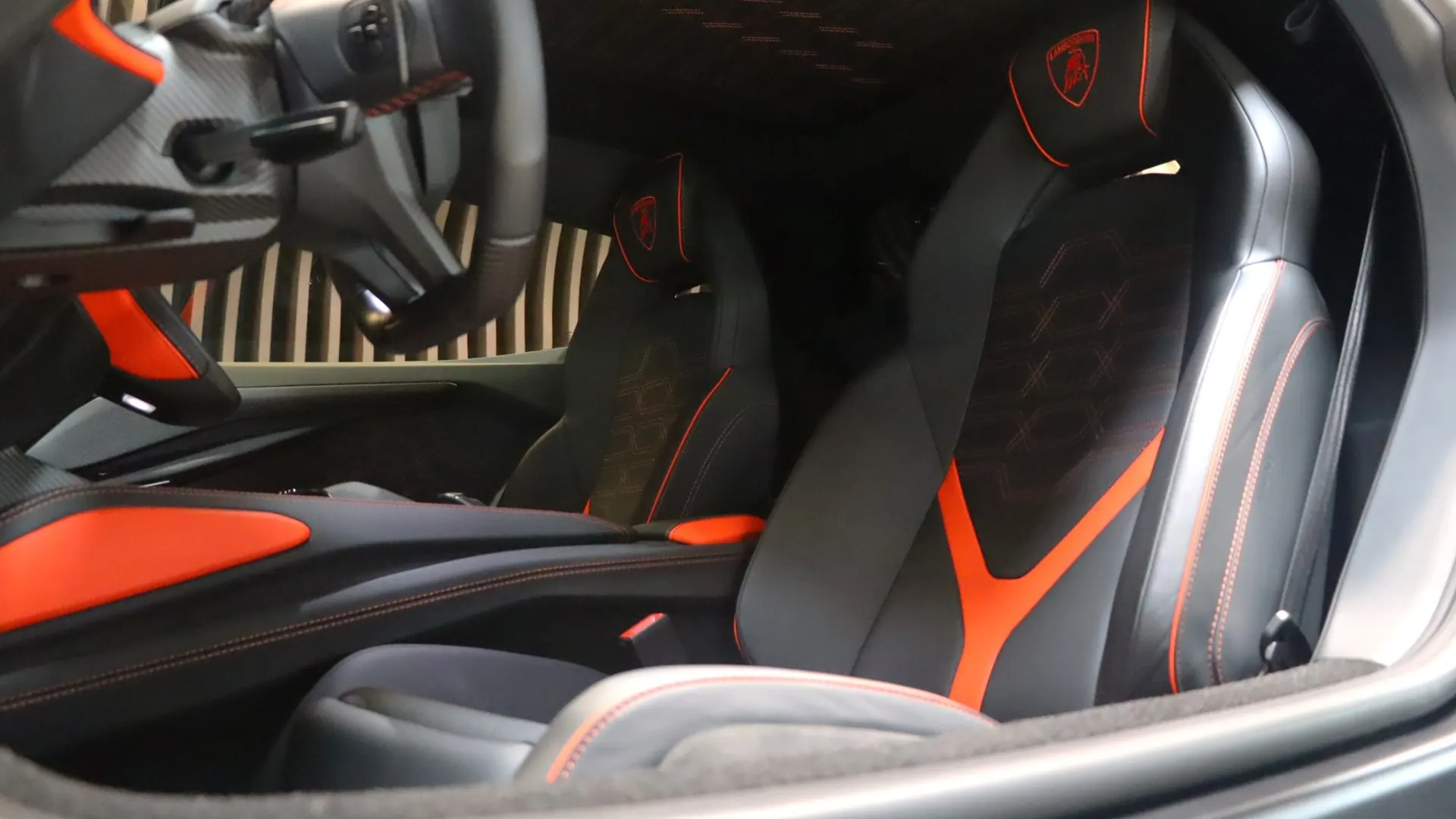 Lamborghini REVUELTO — photo 6