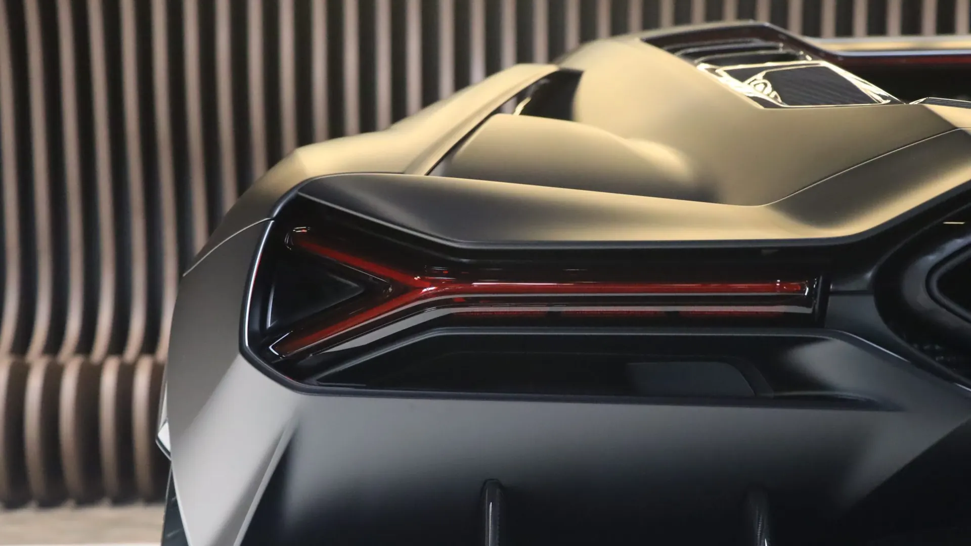 Lamborghini REVUELTO — photo 46