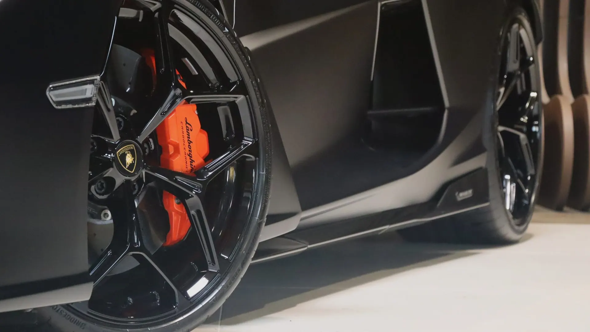 Lamborghini REVUELTO — photo 38