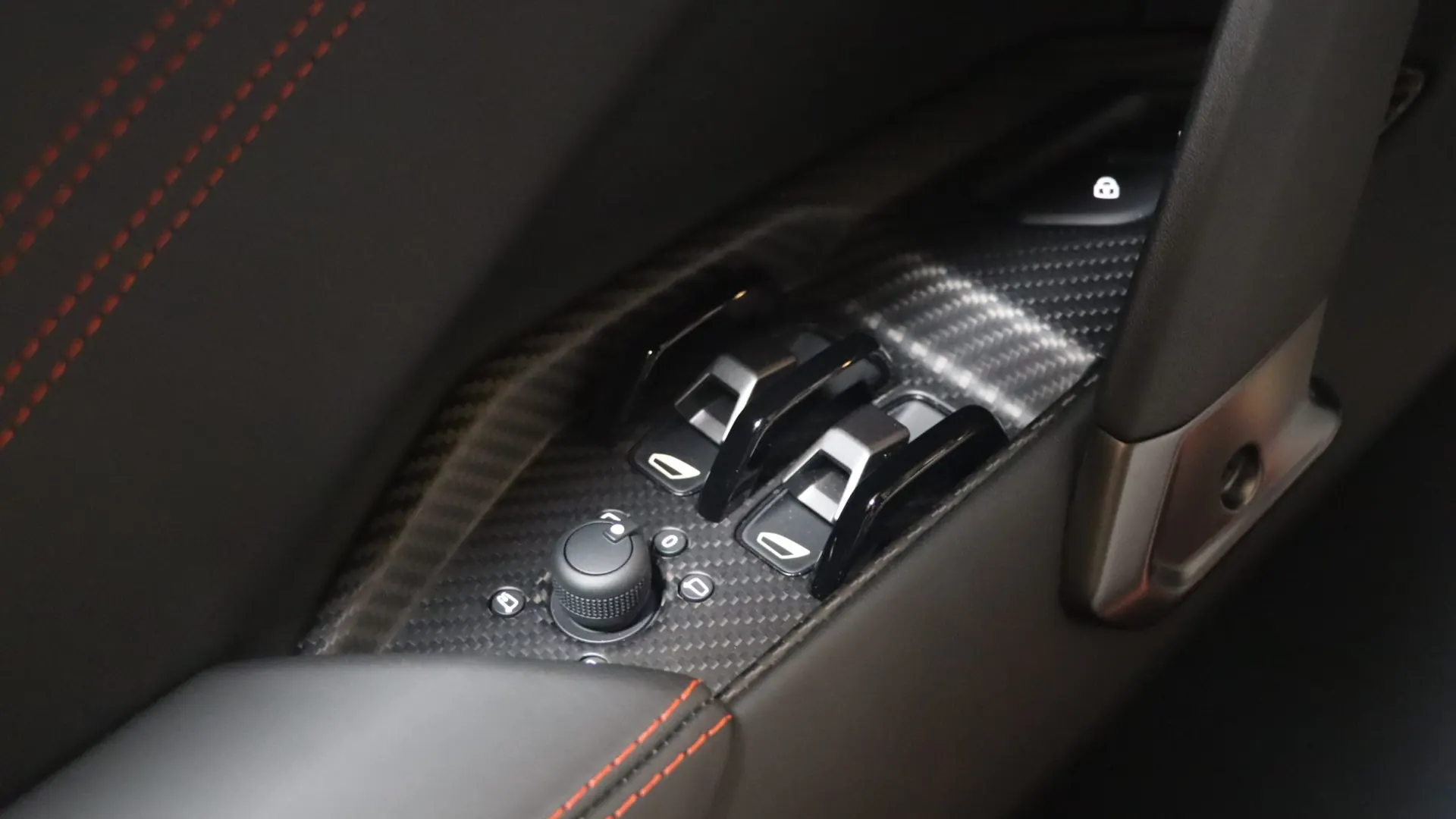 Lamborghini REVUELTO — photo 11