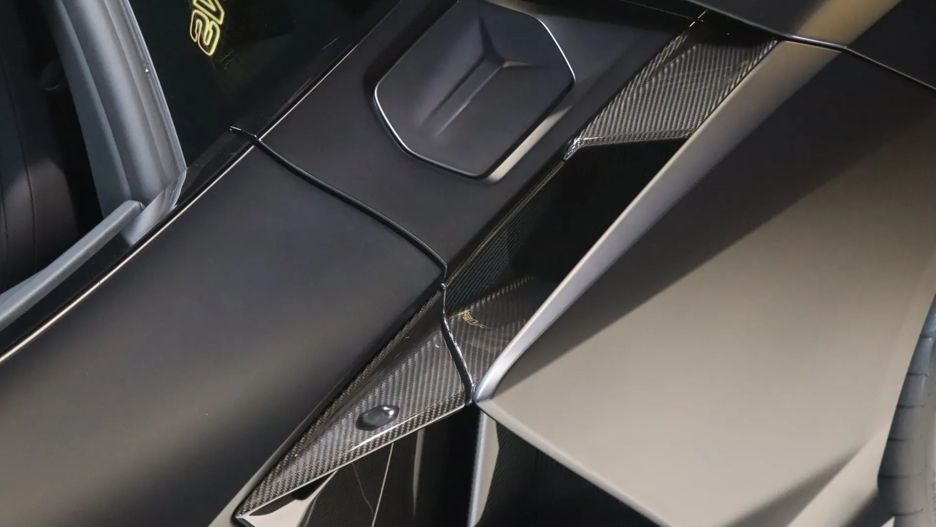 Lamborghini REVUELTO — photo 41