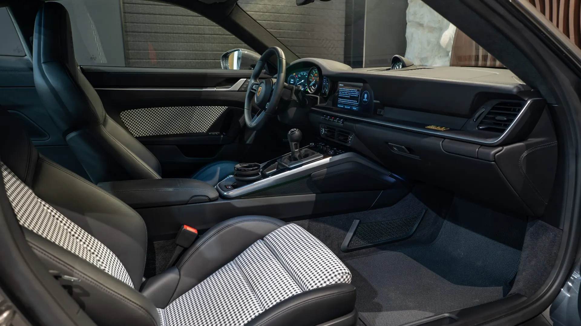 Porsche 992 — photo 11