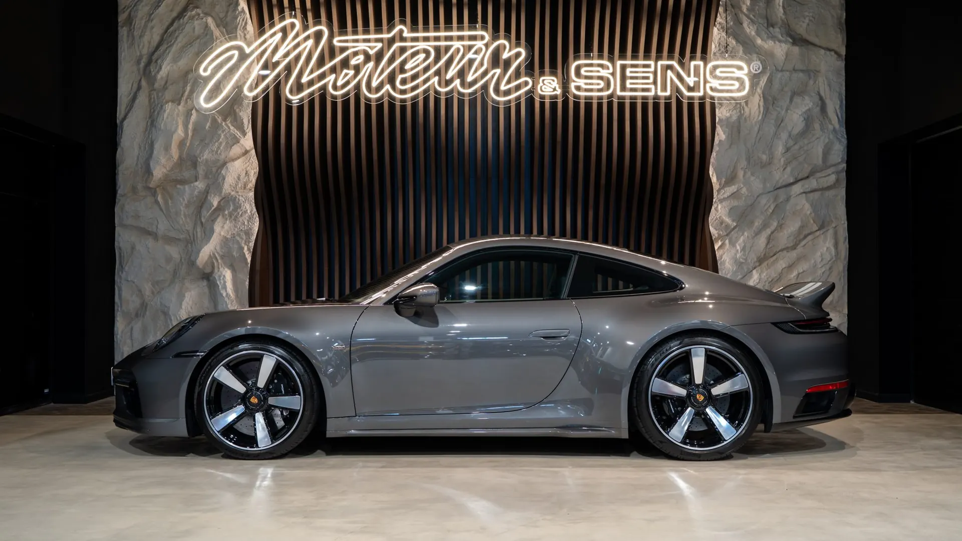 Porsche 992 — photo 5