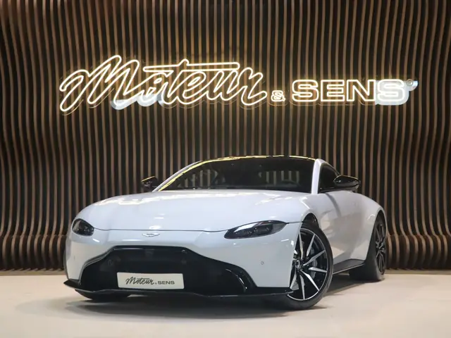 Aston Martin V8