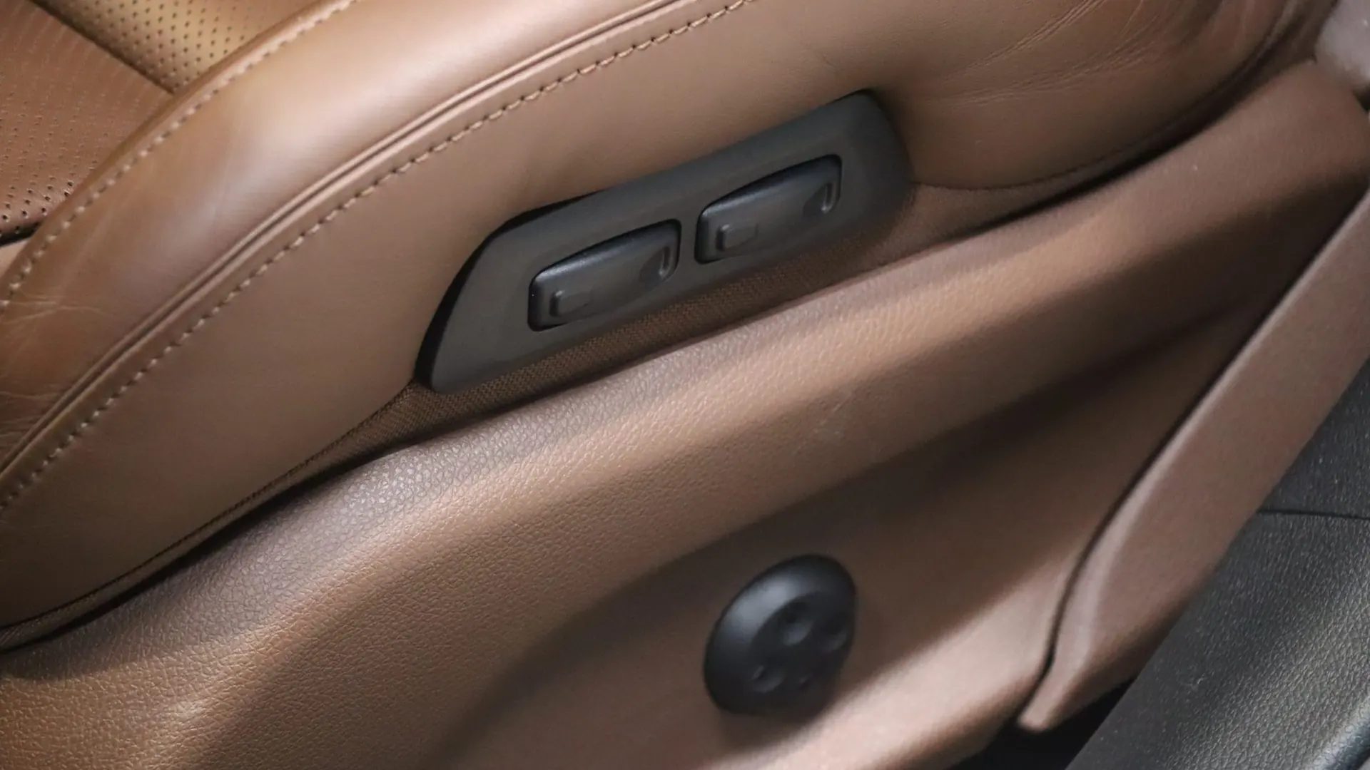 Mercedes E63S — photo 38