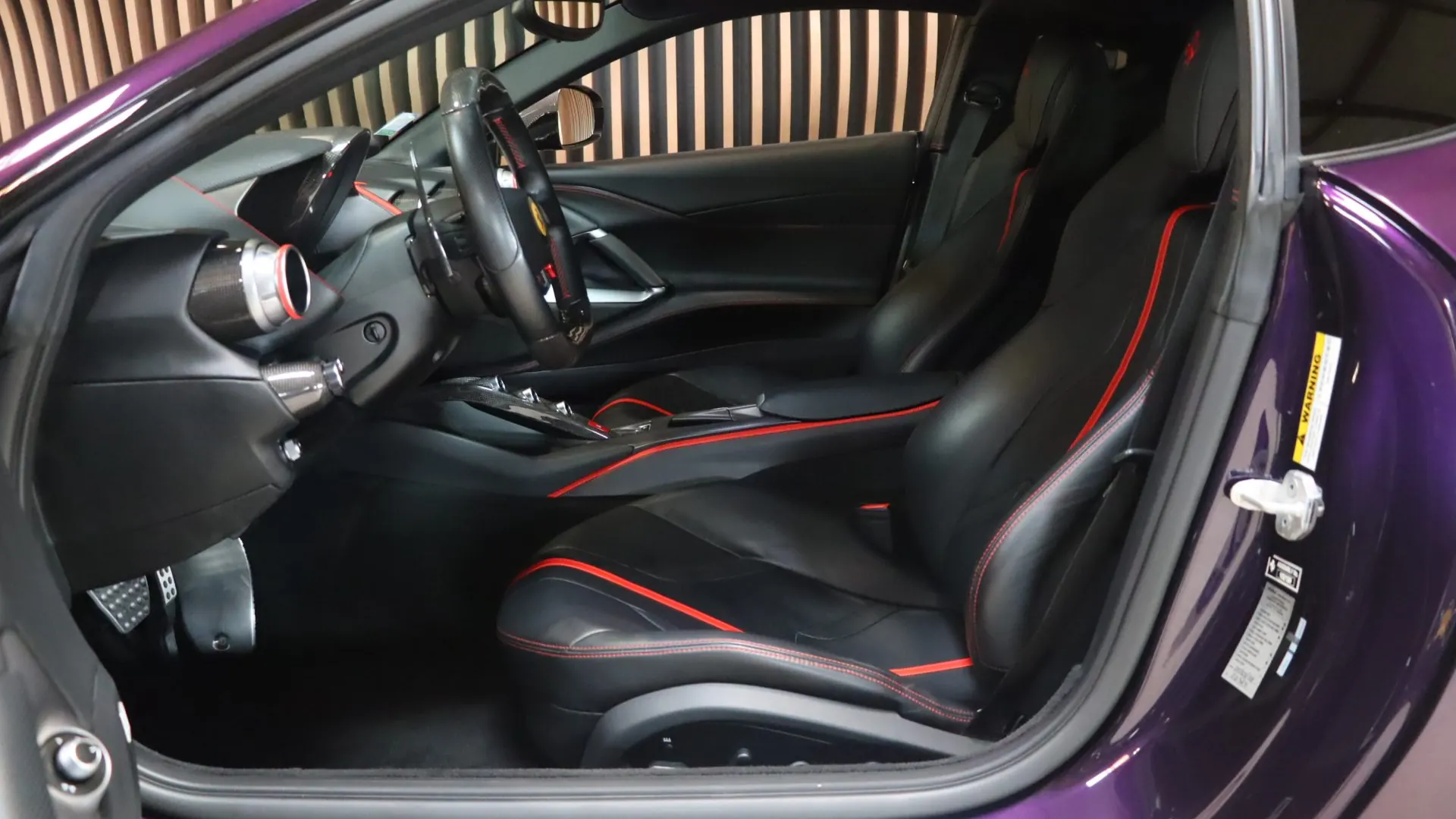 Ferrari 812 — photo 7
